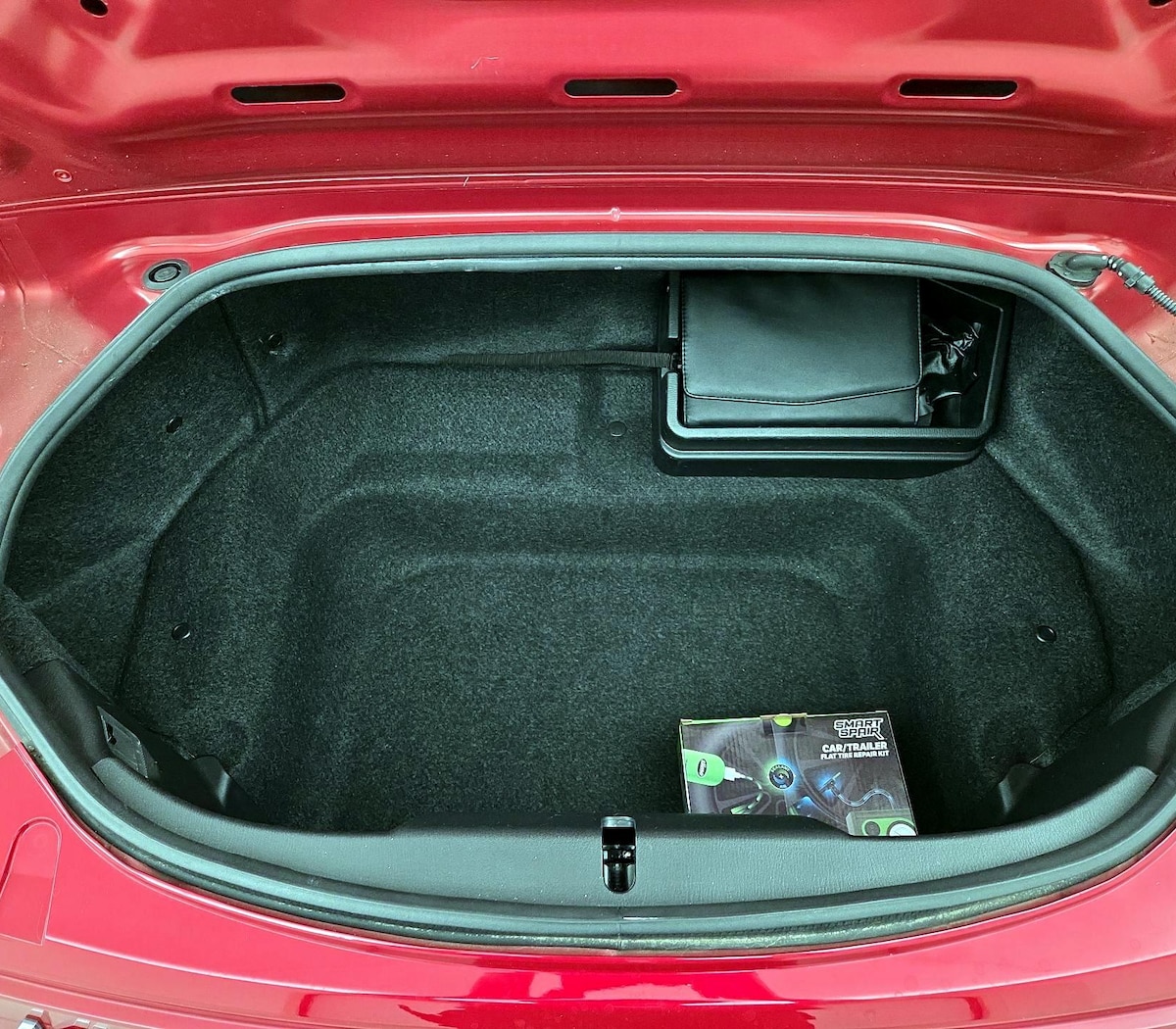 Trunk/Cargo (Seats Up)