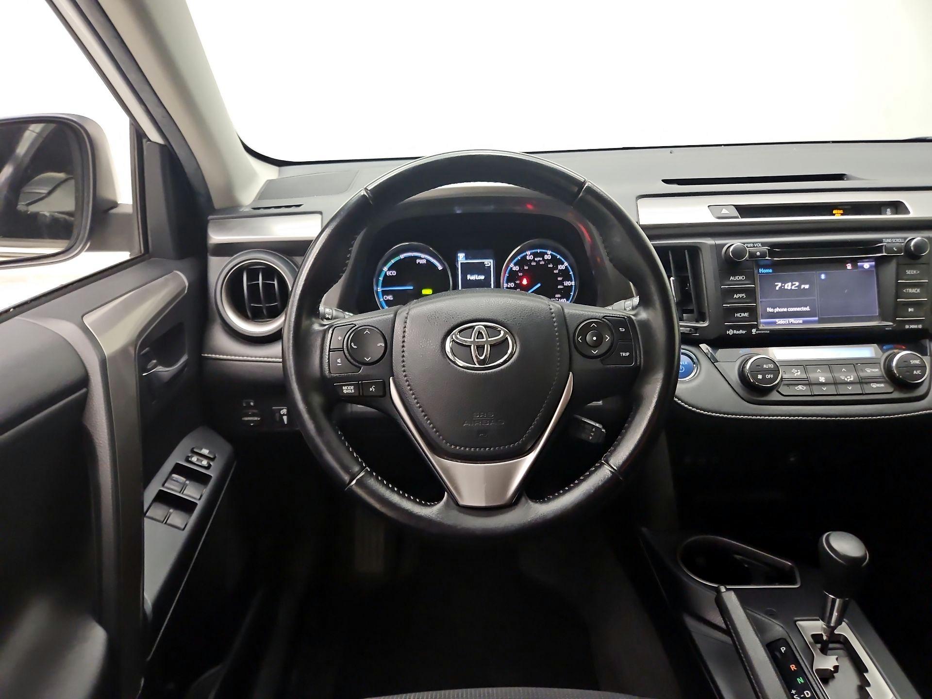 Thumbnail: 2016 Toyota RAV4 - 10