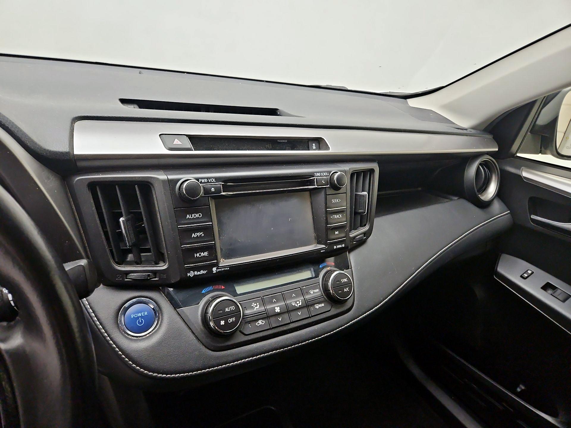 Thumbnail: 2016 Toyota RAV4 - 15