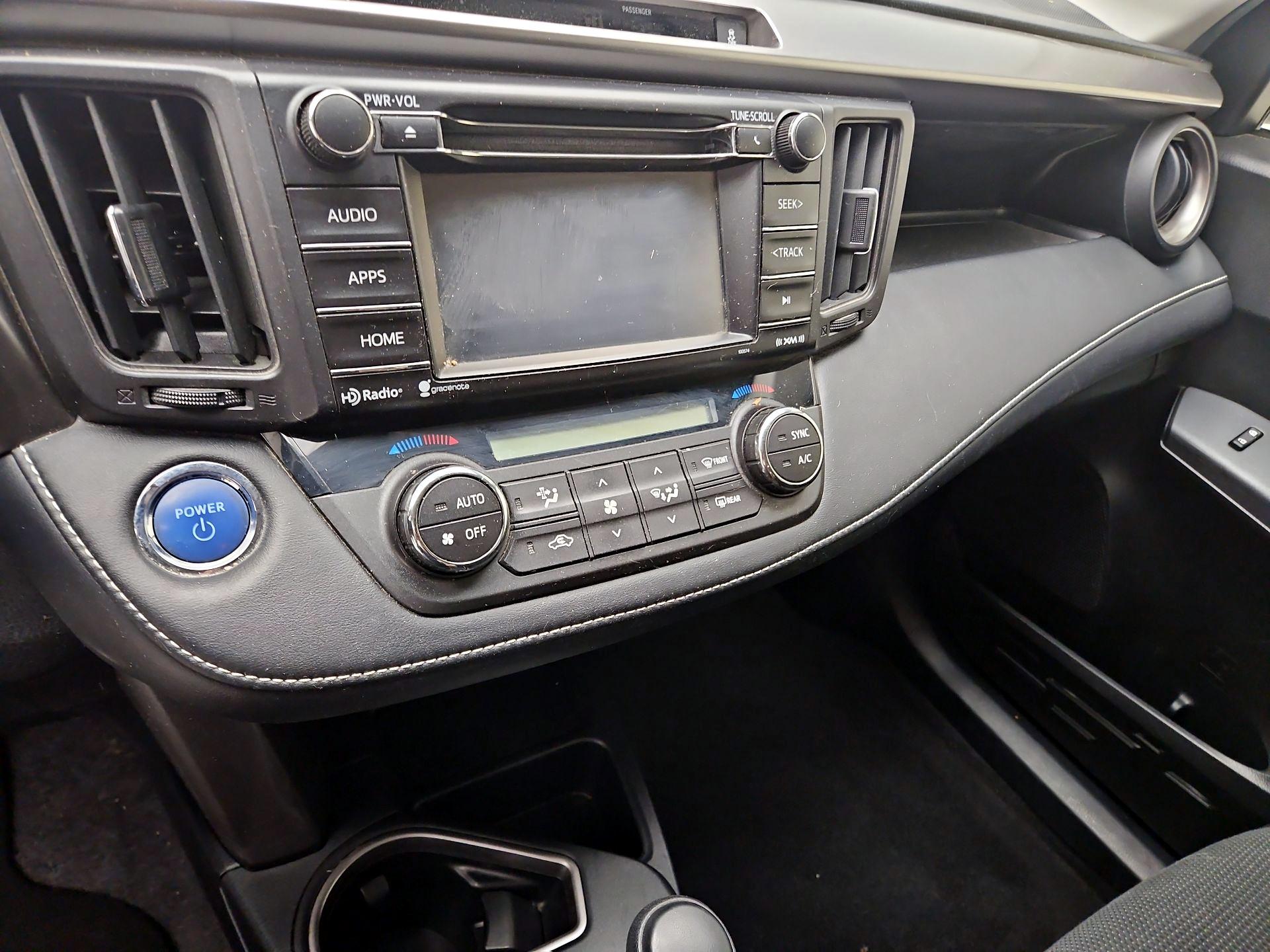 Thumbnail: 2016 Toyota RAV4 - 16