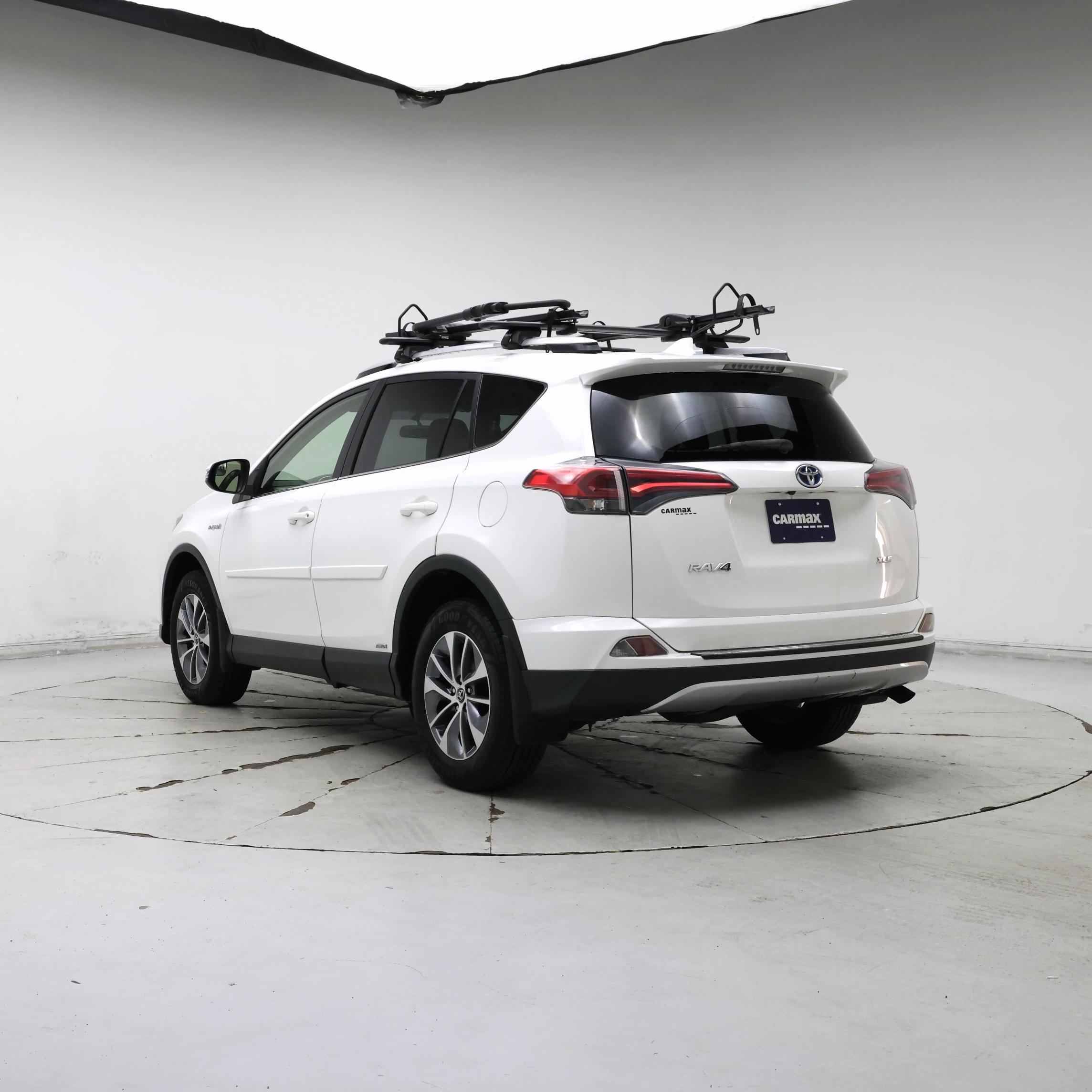 Thumbnail: 2016 Toyota RAV4 - 2