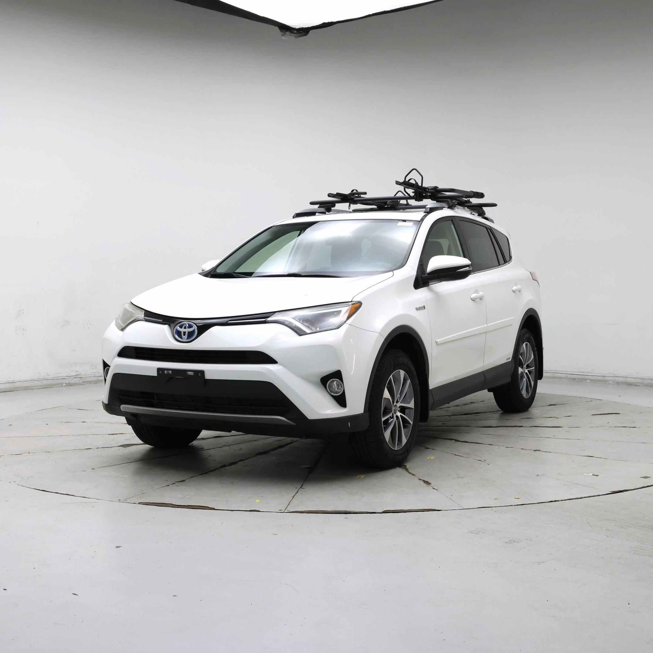Thumbnail: 2016 Toyota RAV4 - 4