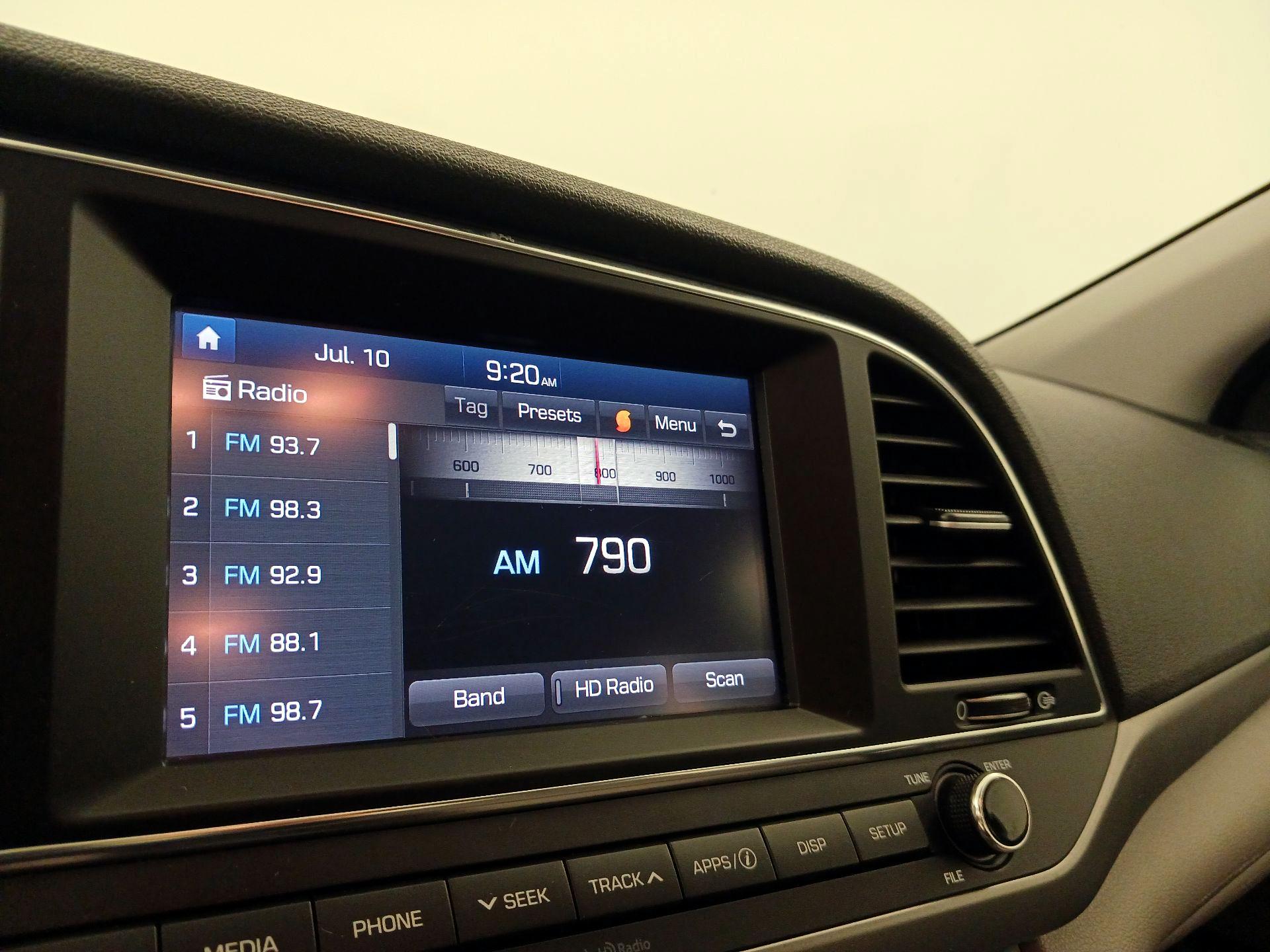 Thumbnail: 2017 Hyundai Elantra - 15