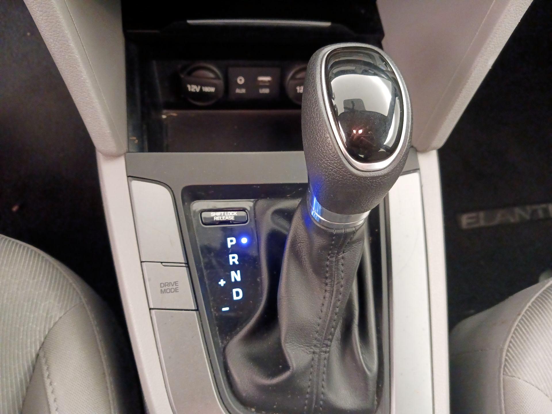 Thumbnail: 2017 Hyundai Elantra - 17