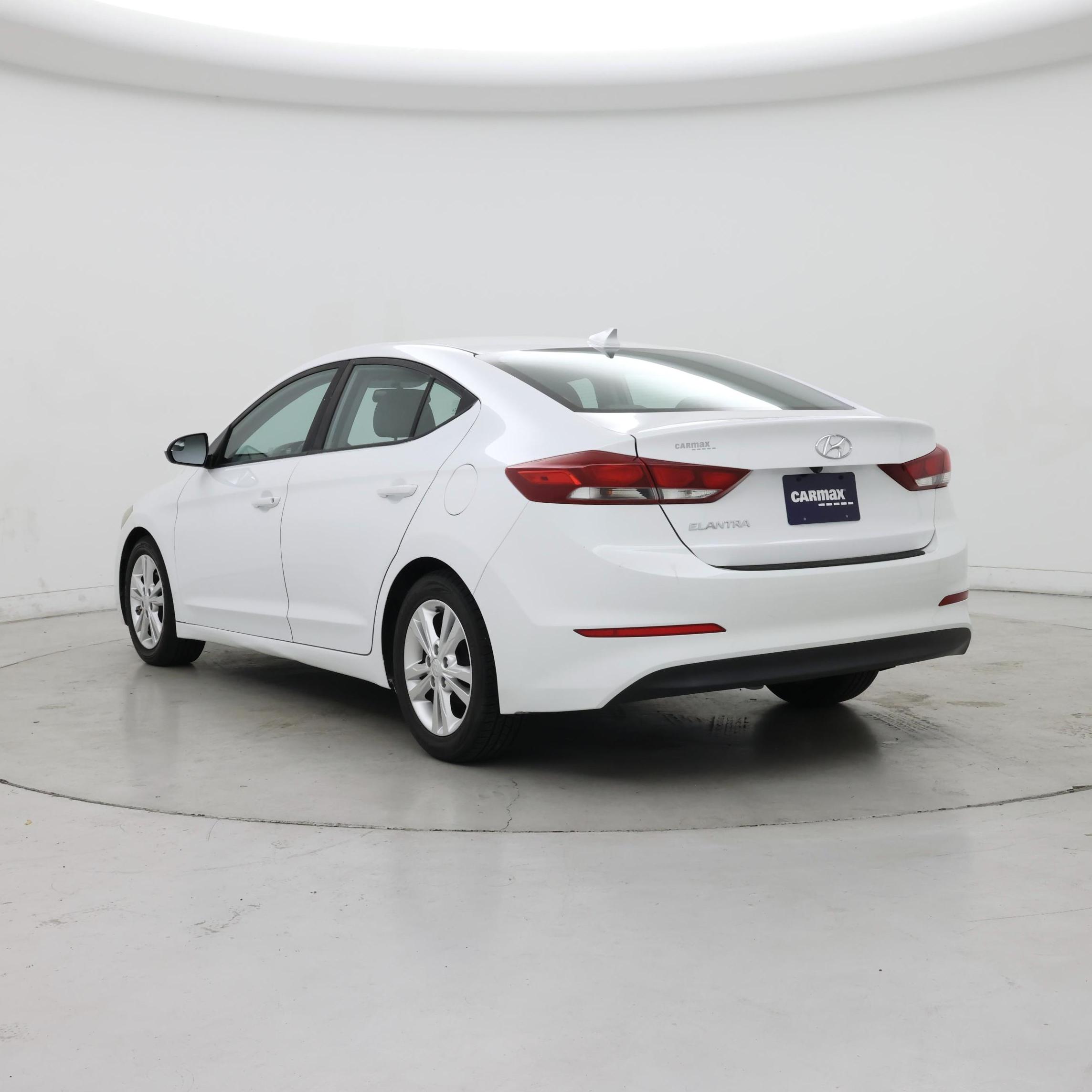 Thumbnail: 2017 Hyundai Elantra - 2