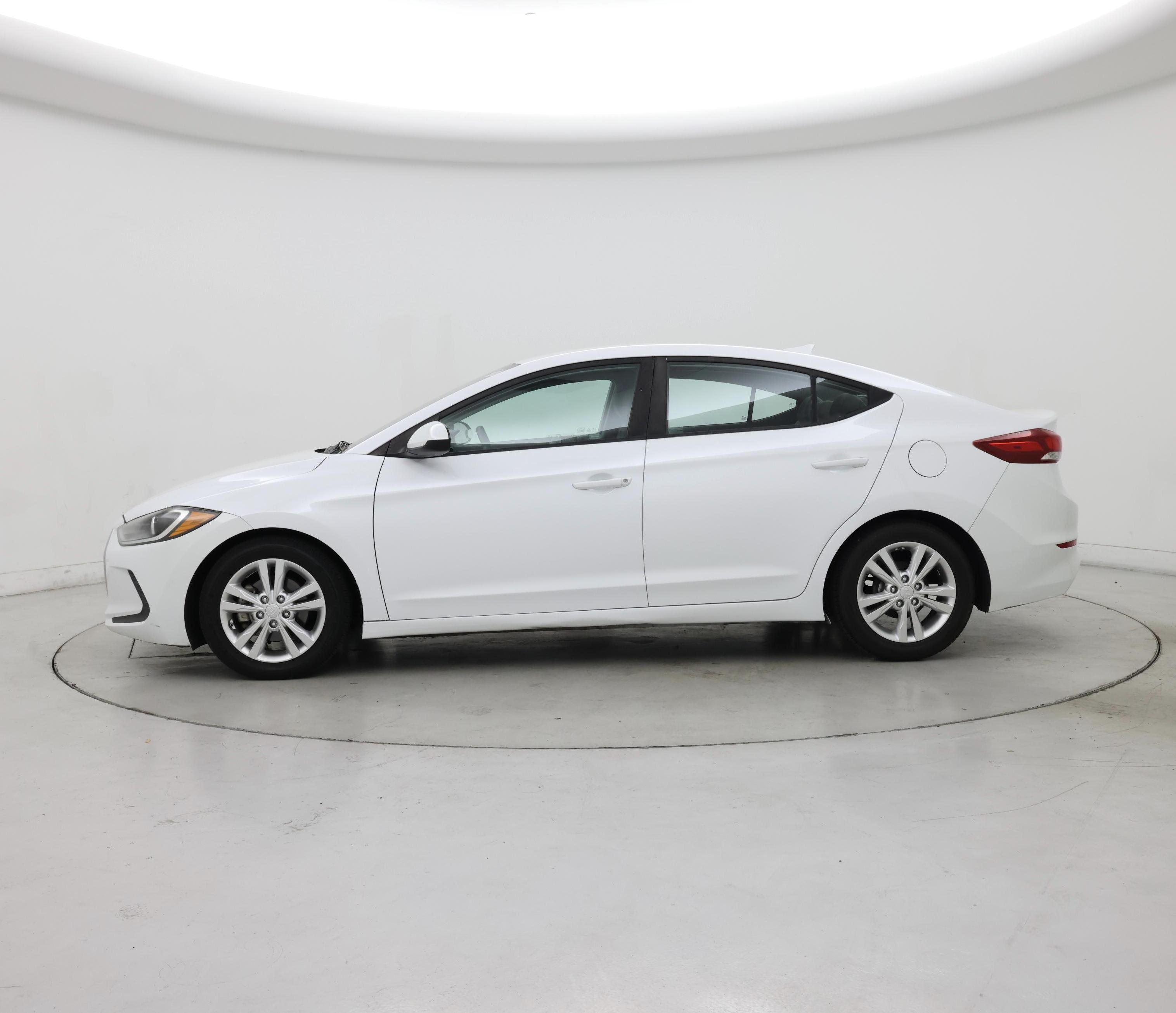Thumbnail: 2017 Hyundai Elantra - 3