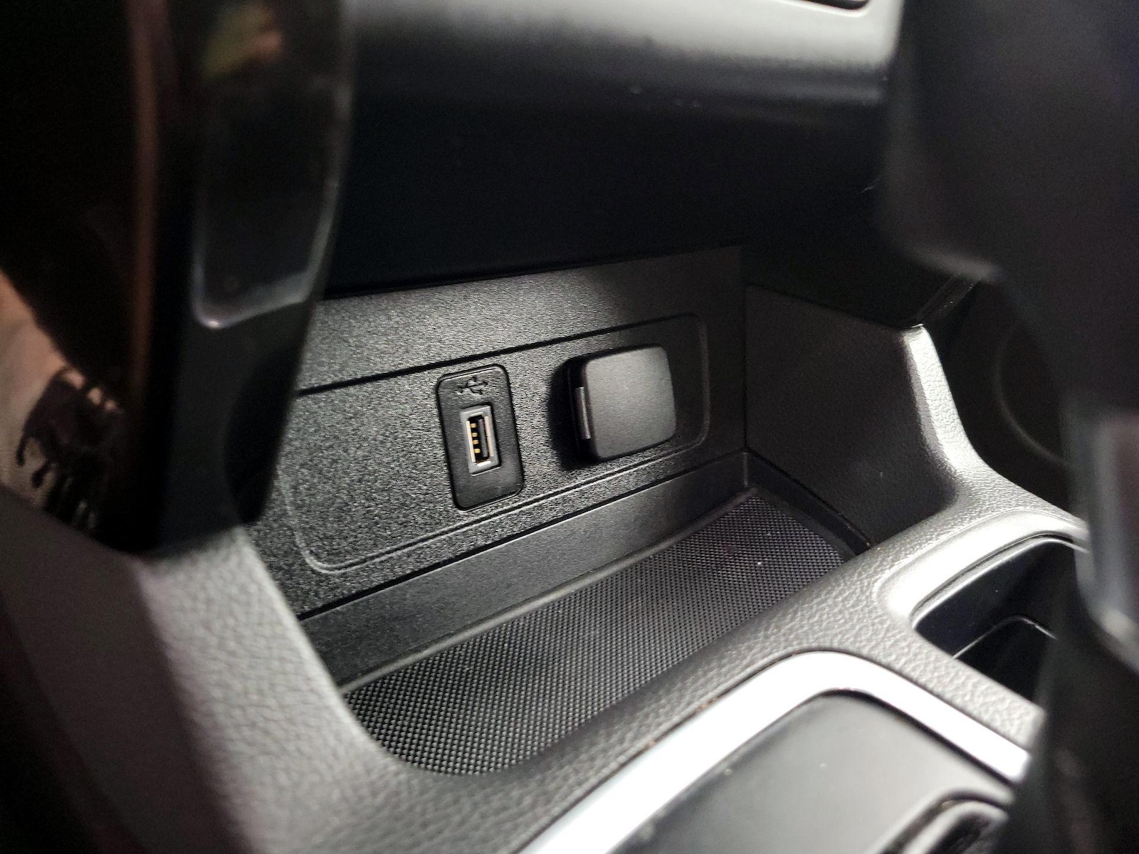 2018 Ford Escape SE - Photo 19