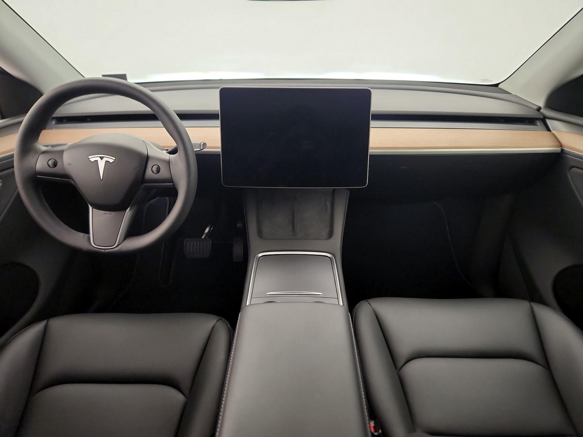Thumbnail: 2024 Tesla Model Y - 9