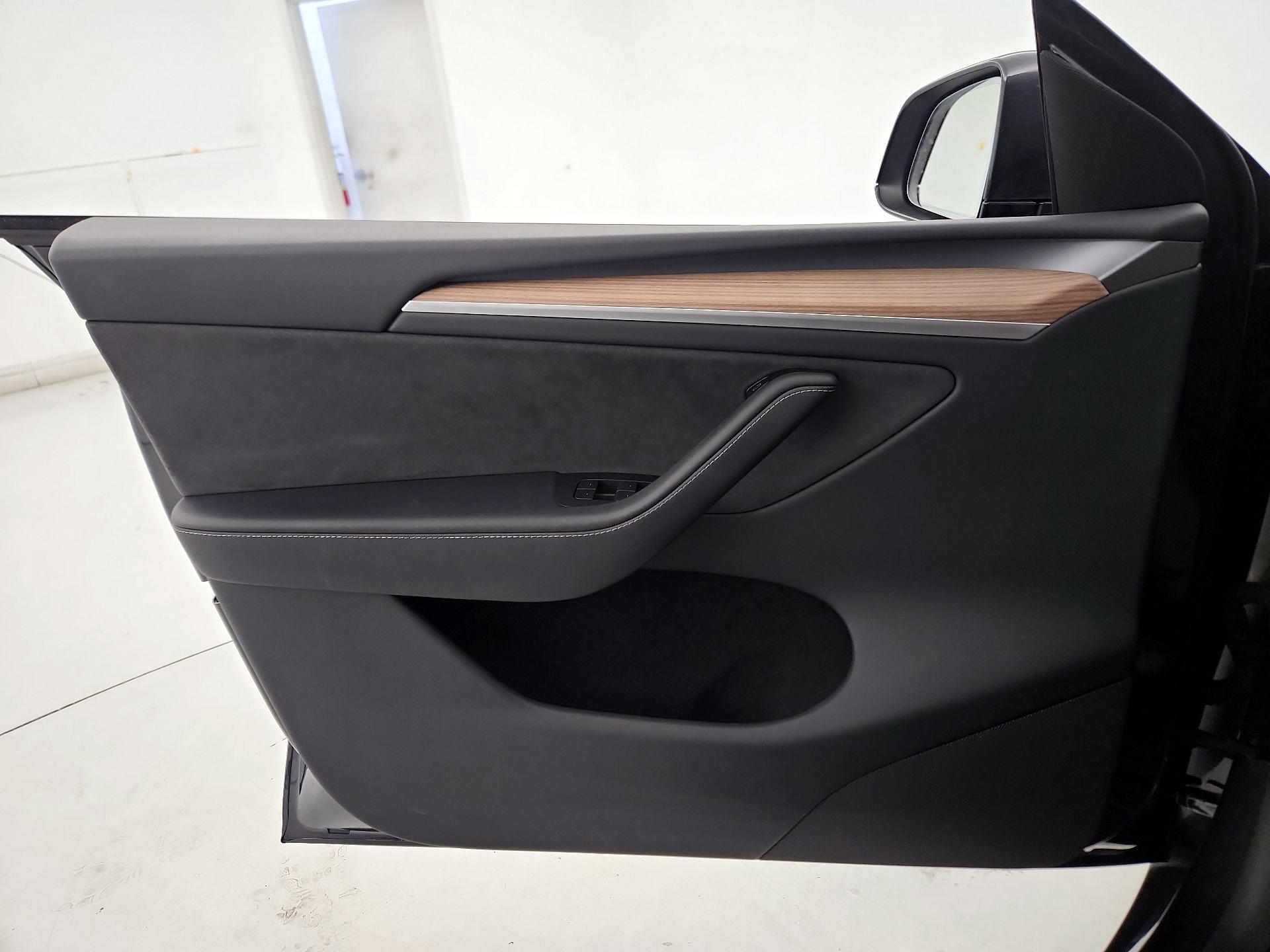 Thumbnail: 2024 Tesla Model Y - 12
