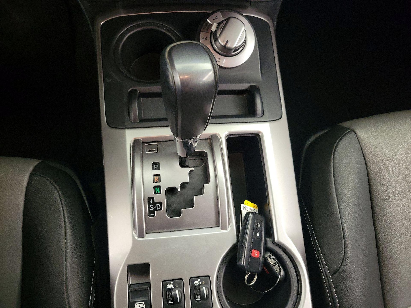 2022 Toyota 4Runner SR5 Premium - Photo 18
