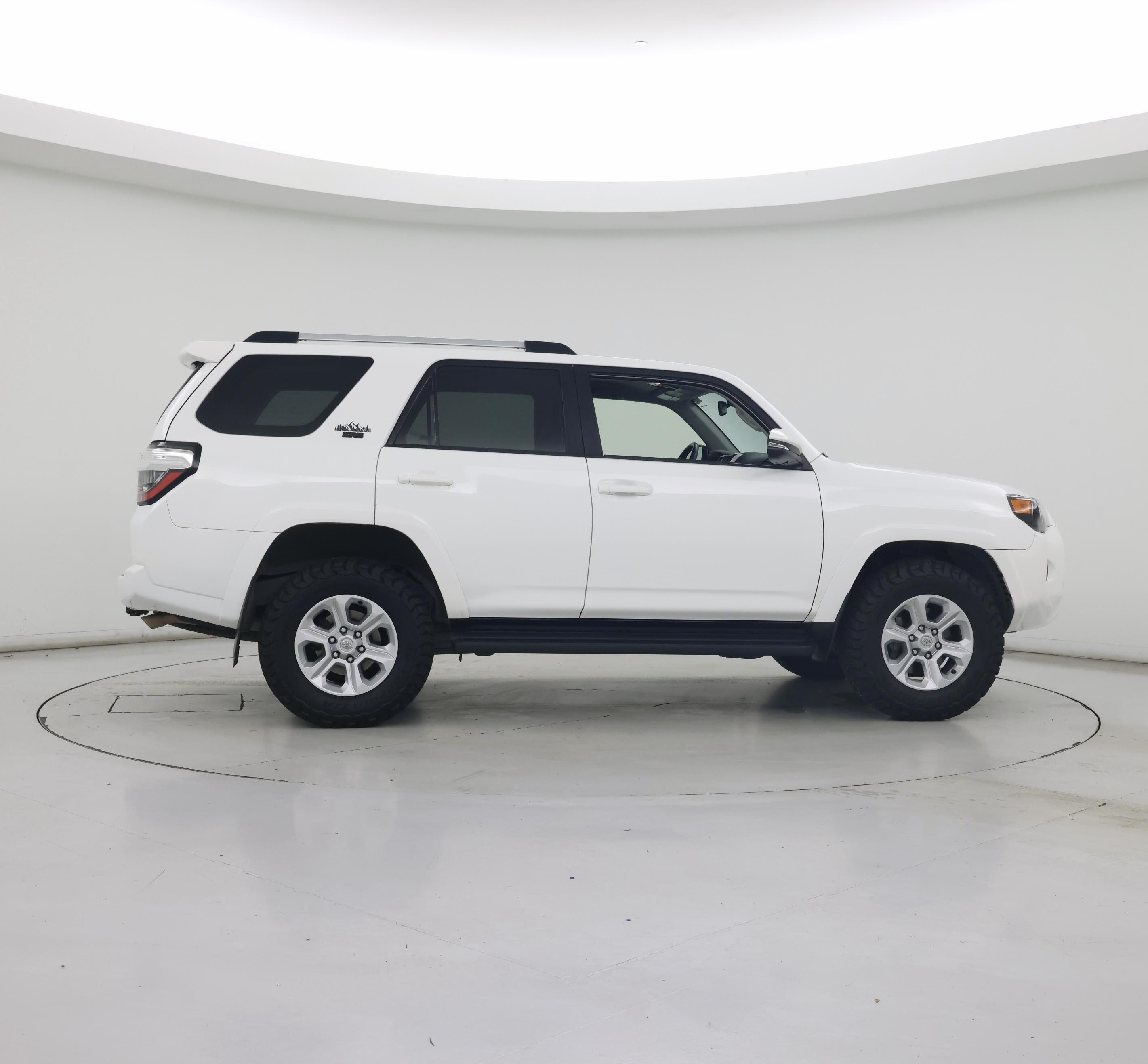 Thumbnail: 2022 Toyota 4Runner - 7