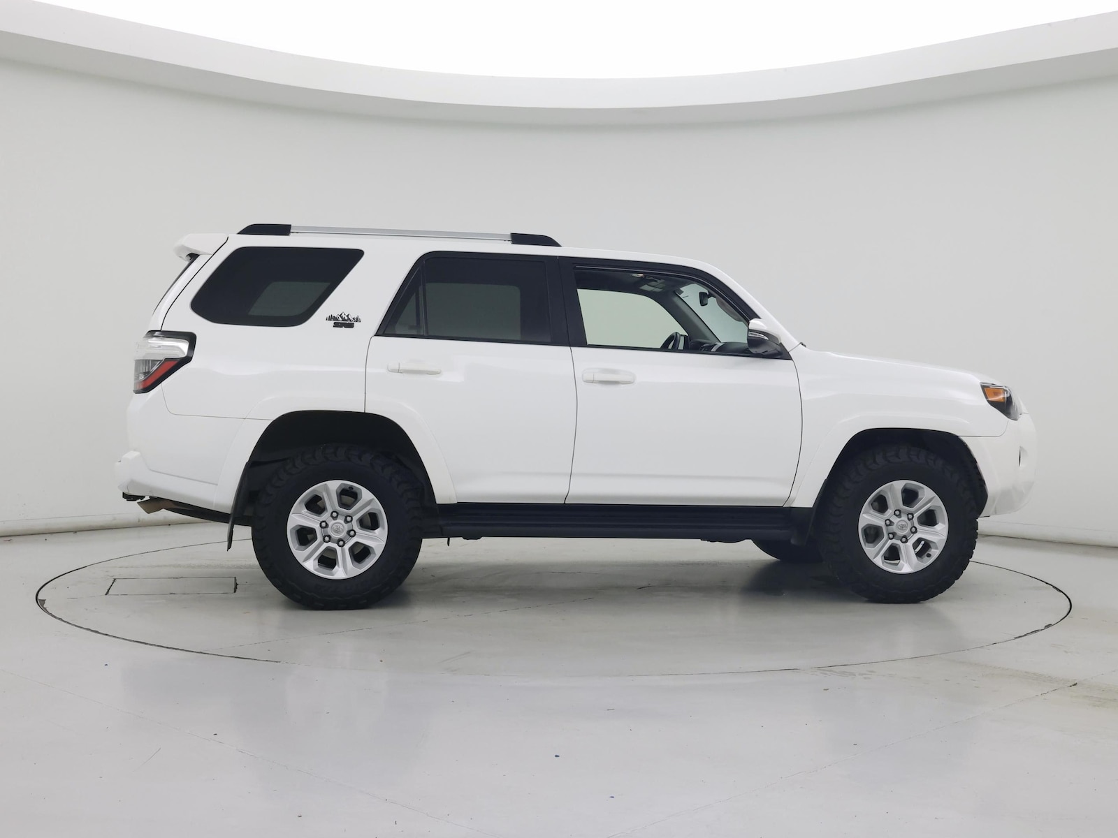 2022 Toyota 4Runner SR5 Premium - Photo 8
