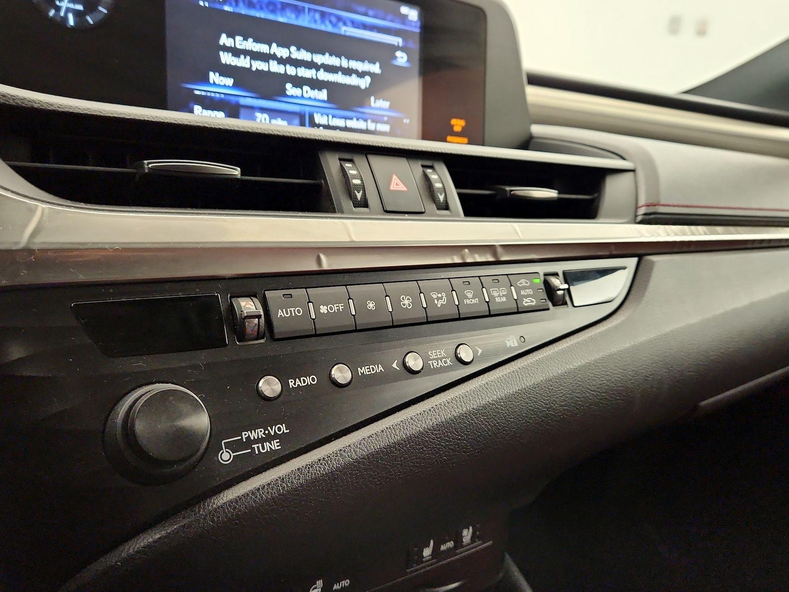 2019 Lexus ES F SPORT - Photo 16