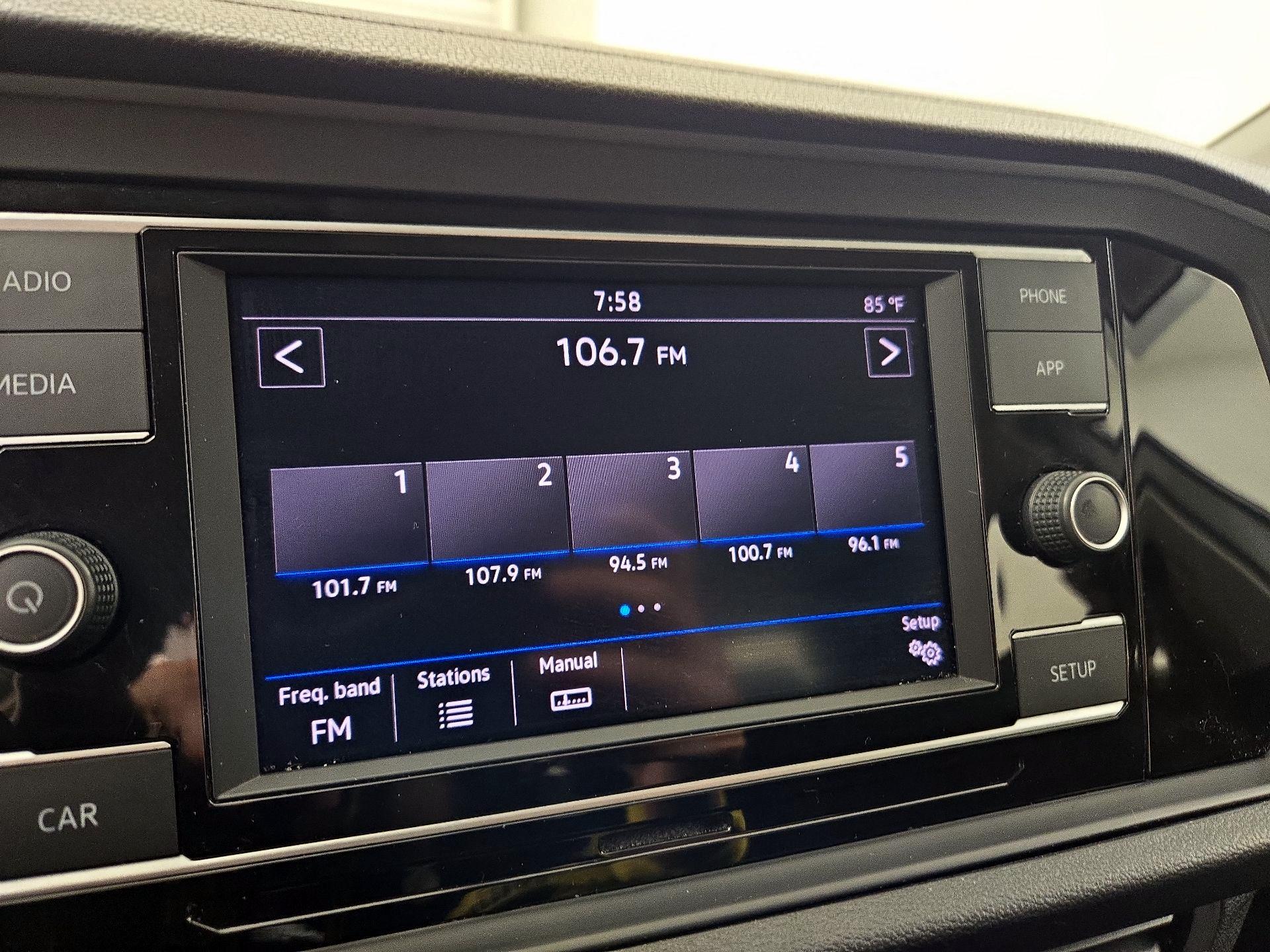 Thumbnail: 2019 Volkswagen Jetta - 14
