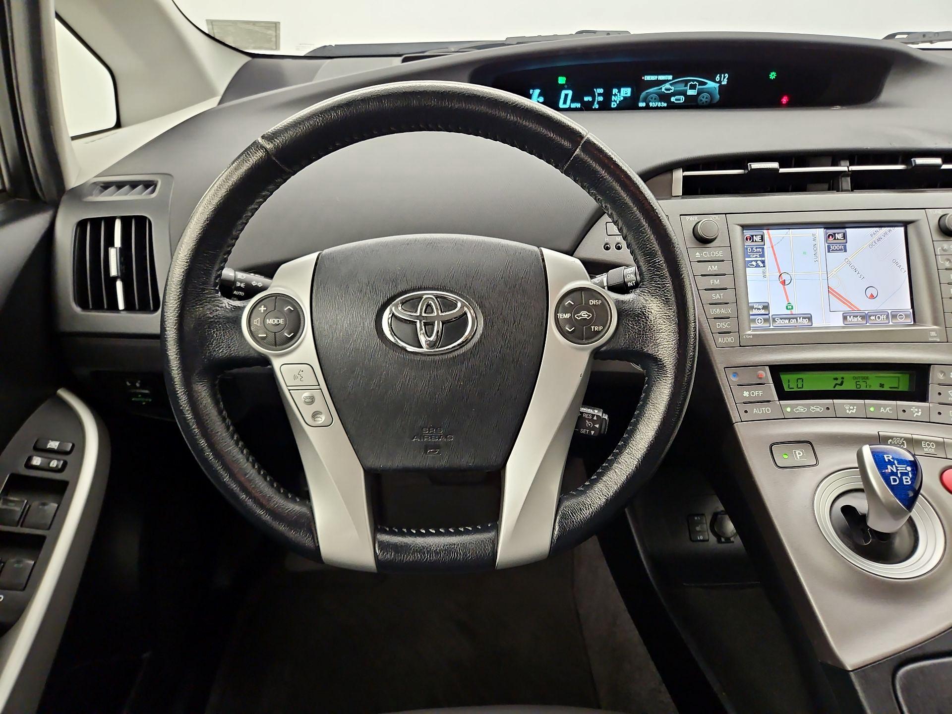 Thumbnail: 2015 Toyota Prius - 10