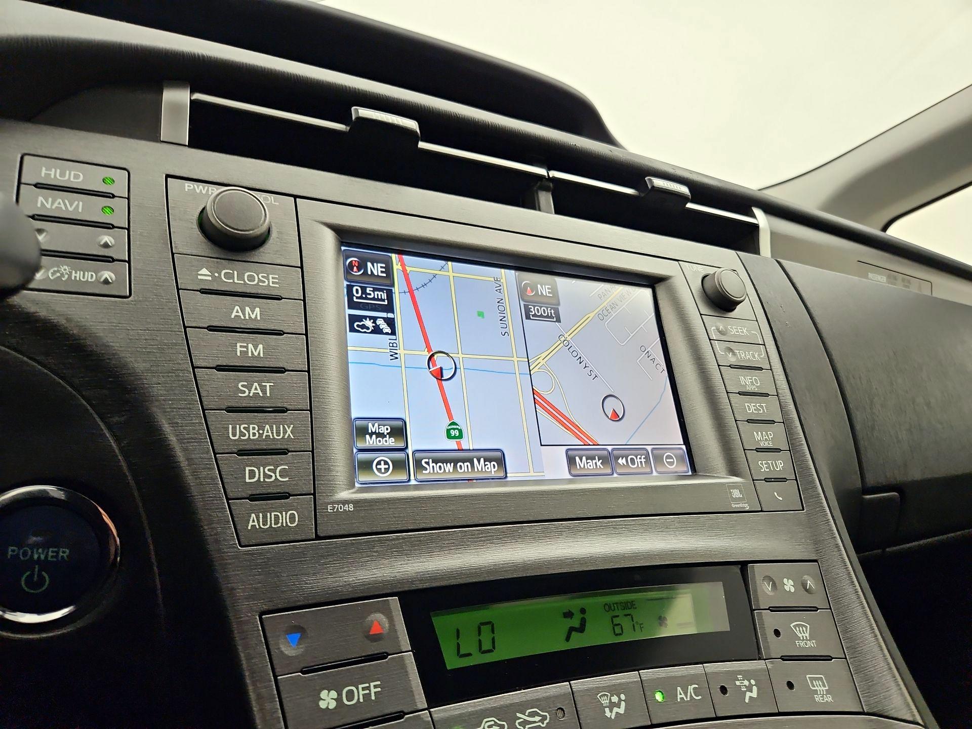 Thumbnail: 2015 Toyota Prius - 16