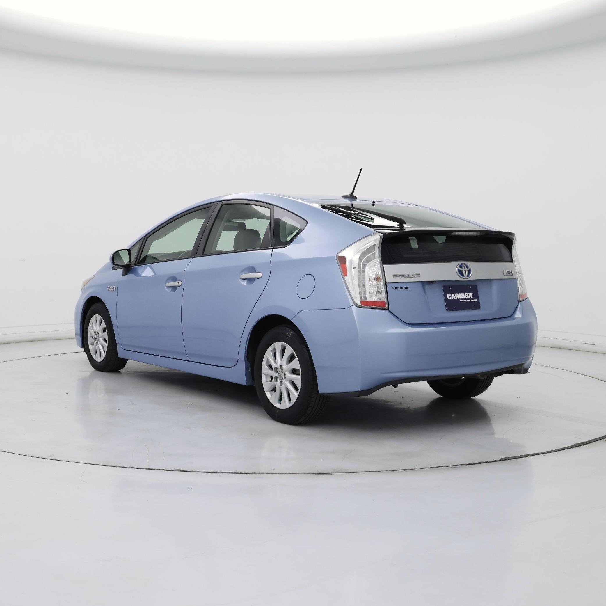 Thumbnail: 2015 Toyota Prius - 2
