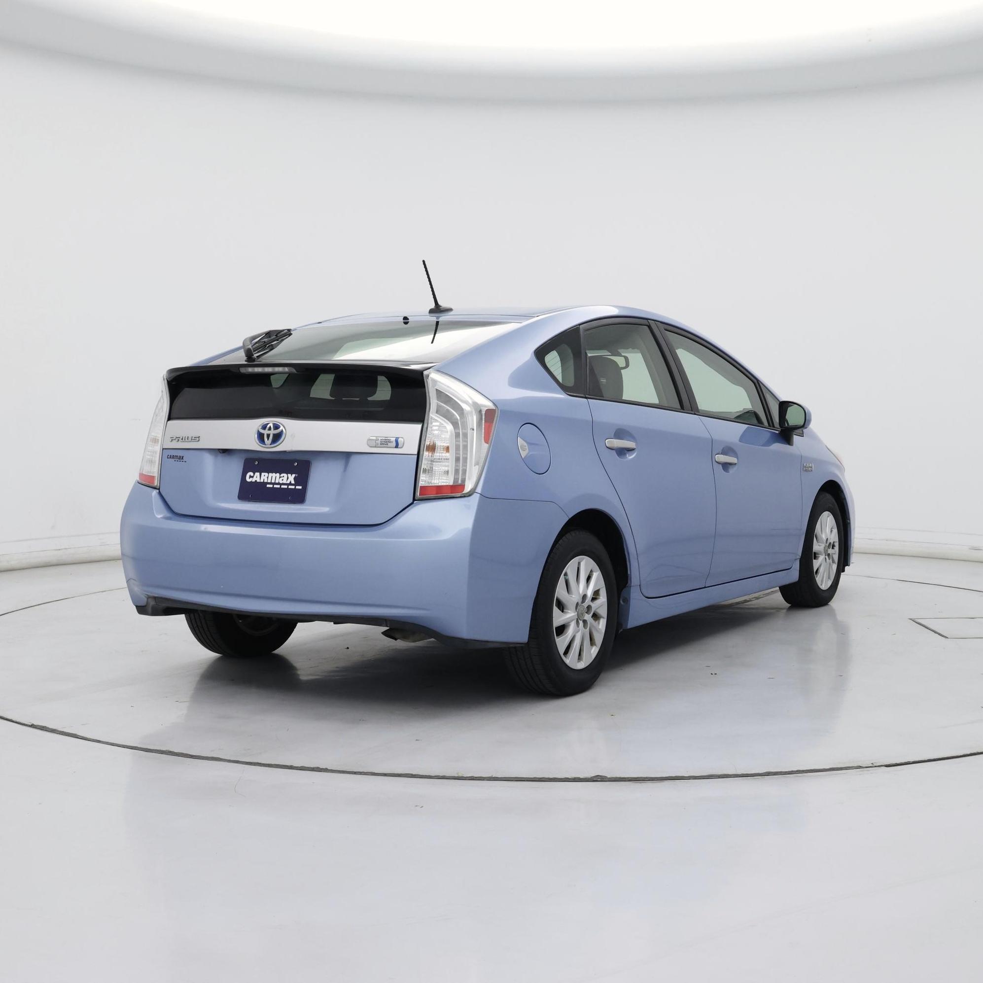 Thumbnail: 2015 Toyota Prius - 8
