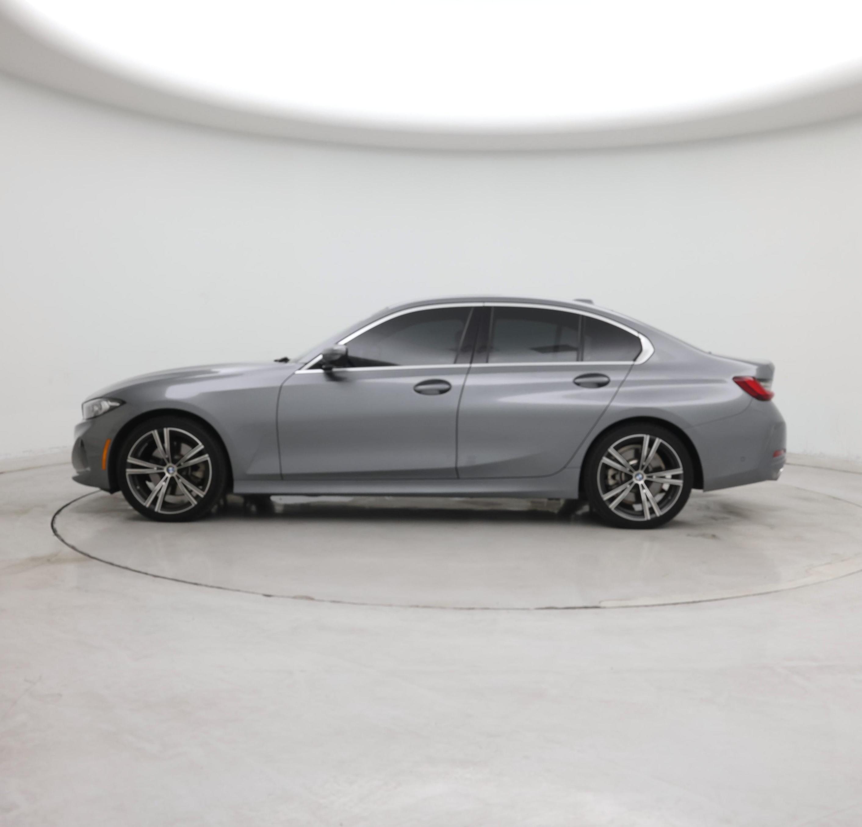 Thumbnail: 2024 BMW 3 Series - 3