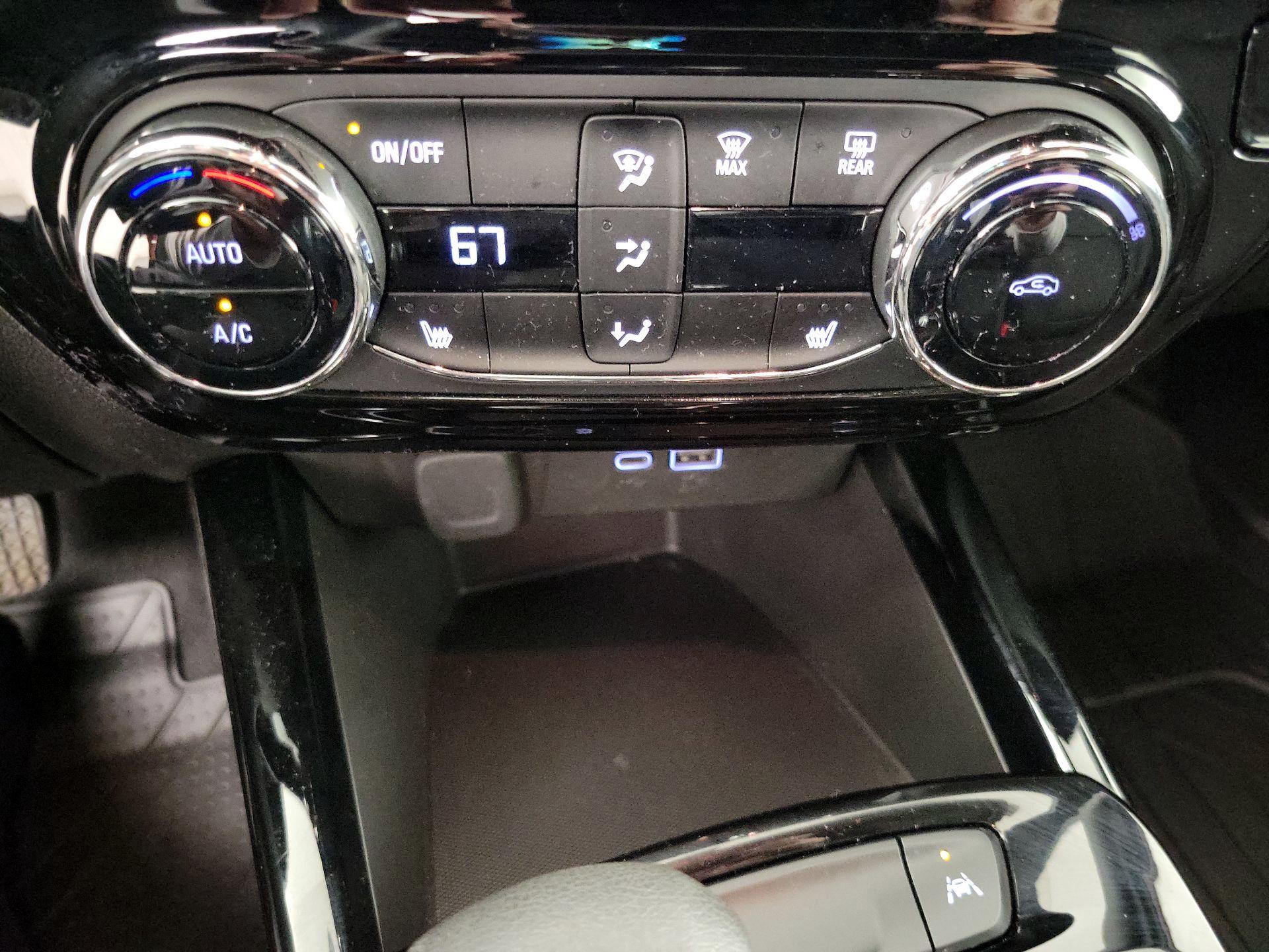 Thumbnail: 2024 Chevrolet Trax - 16