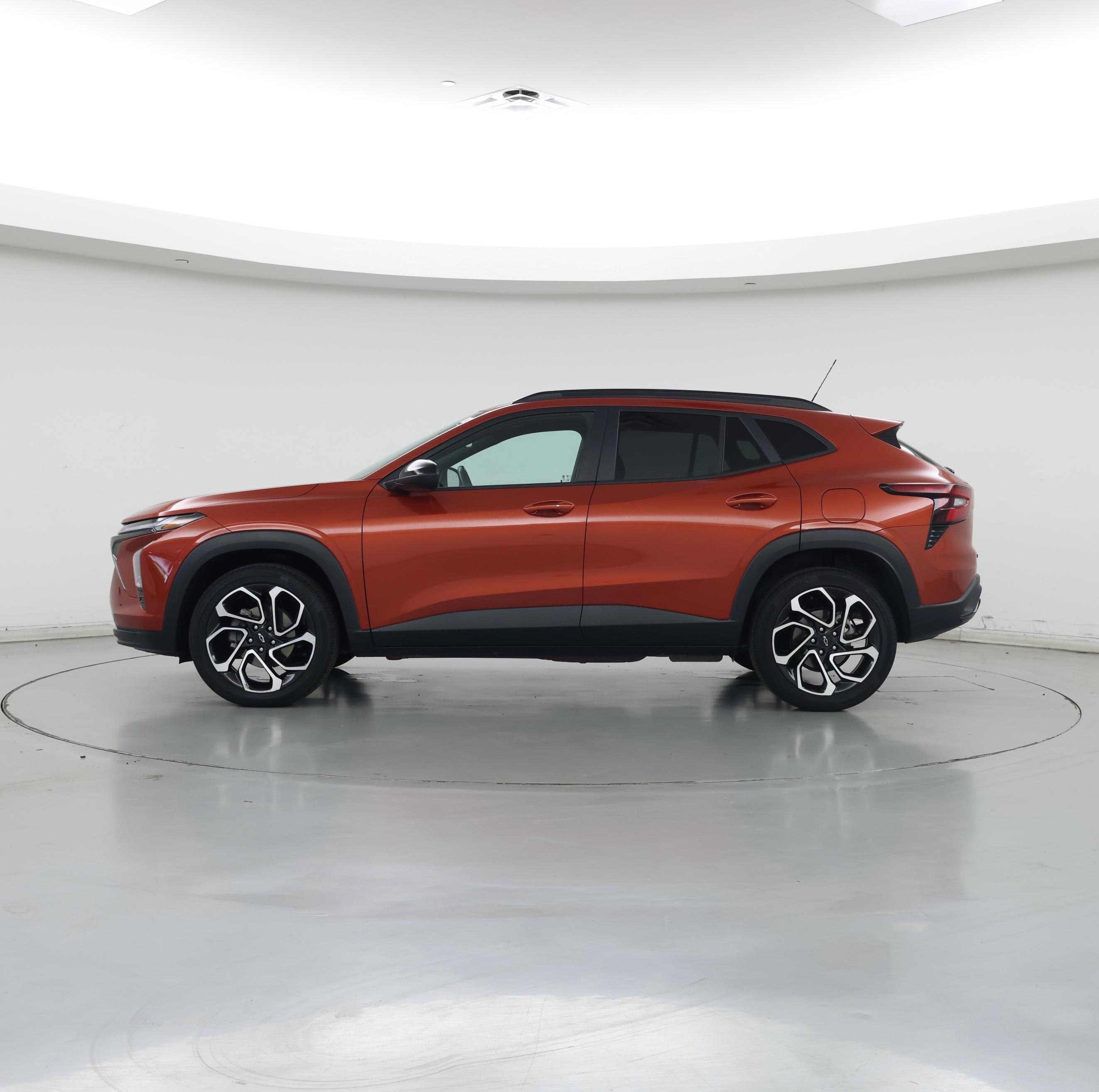 Thumbnail: 2024 Chevrolet Trax - 3