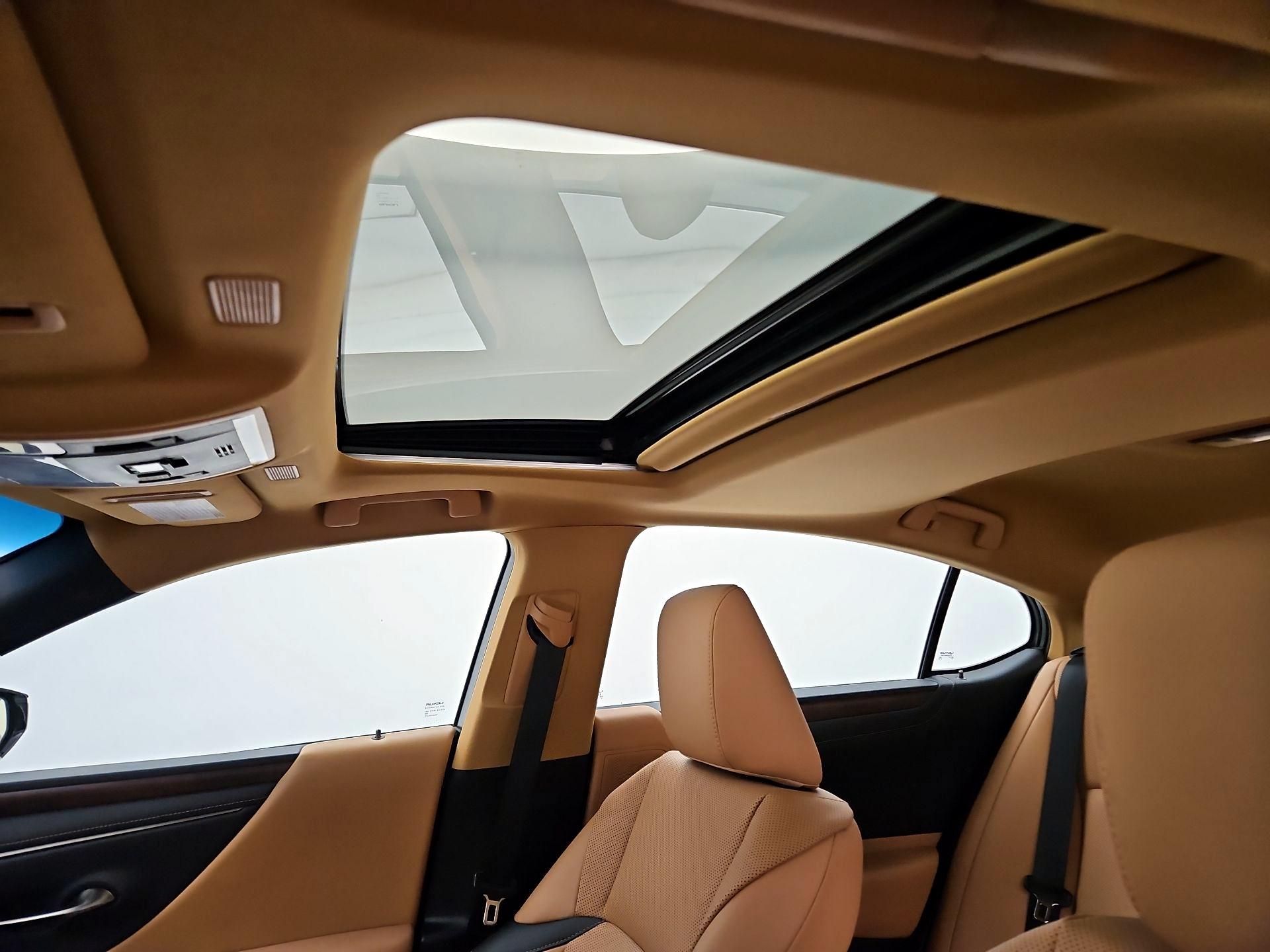 Thumbnail: 2023 Lexus ES - 19