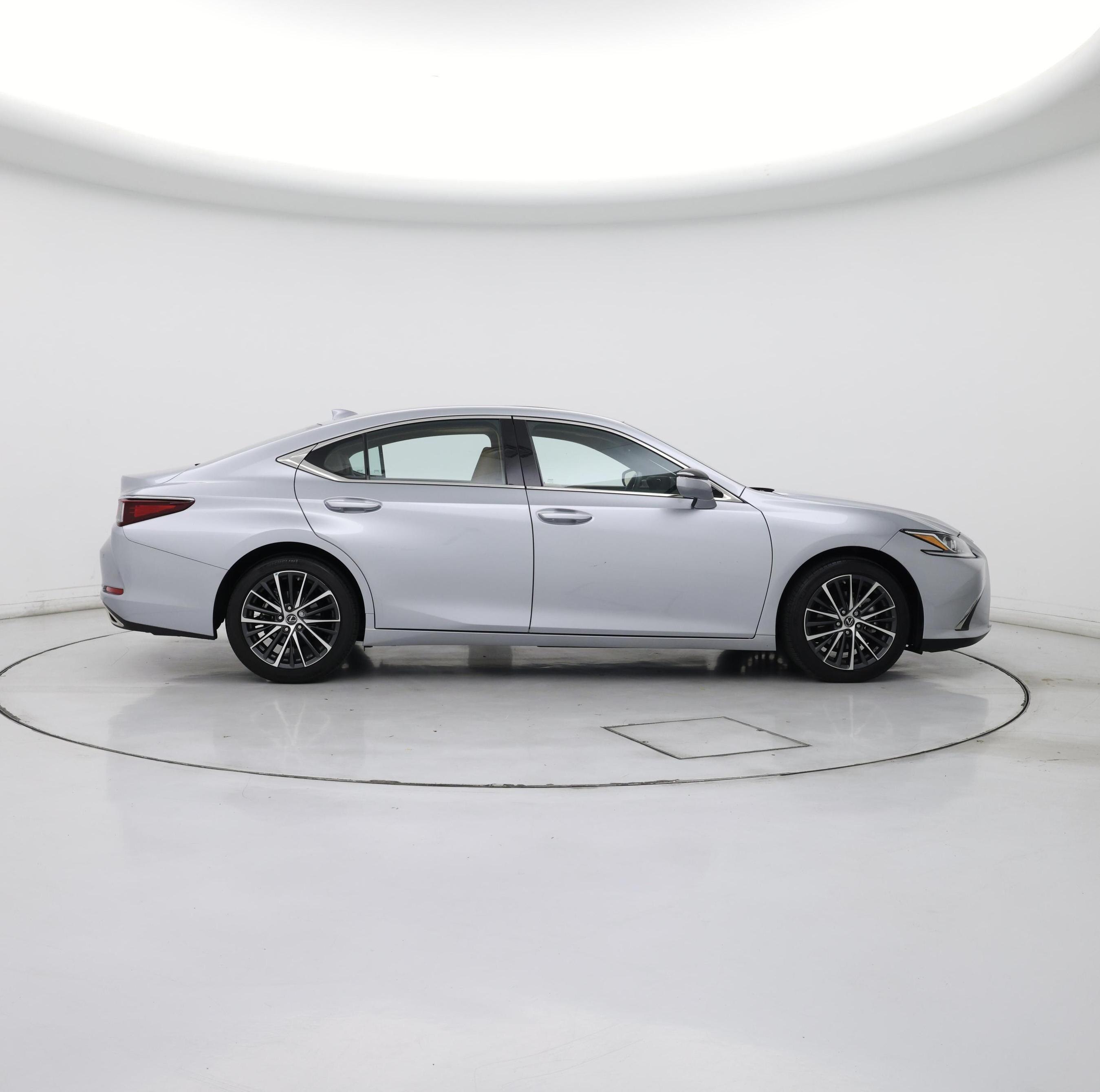 Thumbnail: 2023 Lexus ES - 7