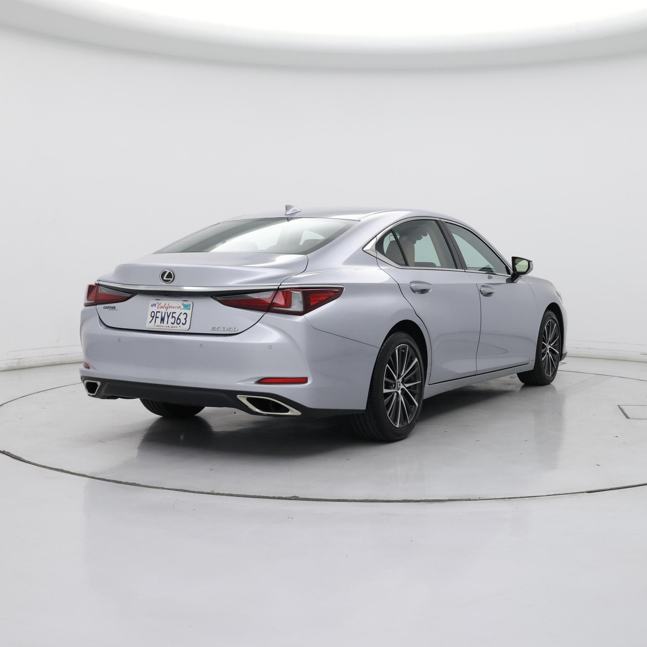 Thumbnail: 2023 Lexus ES - 8