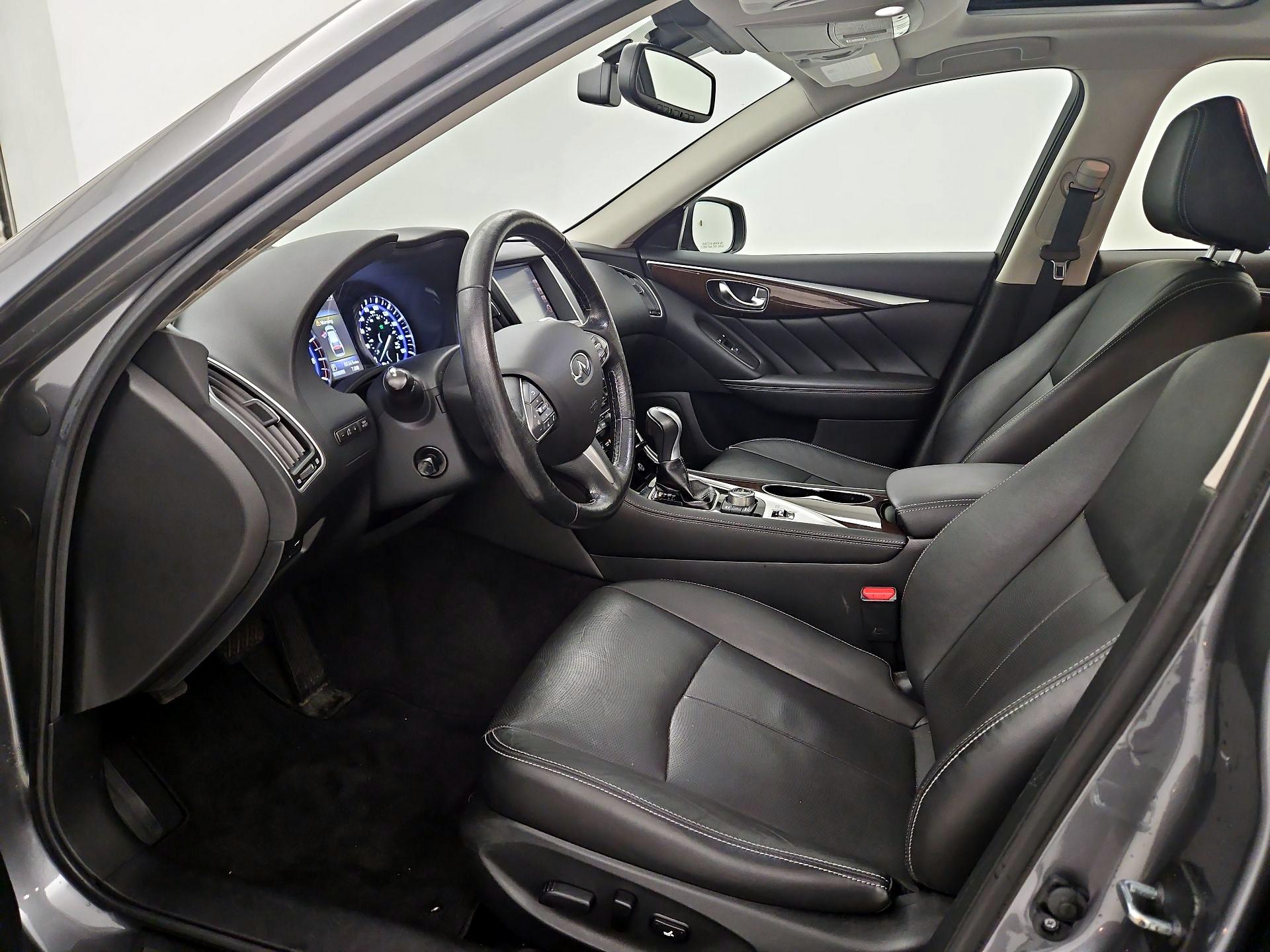Thumbnail: 2016 INFINITI Q50 - 11