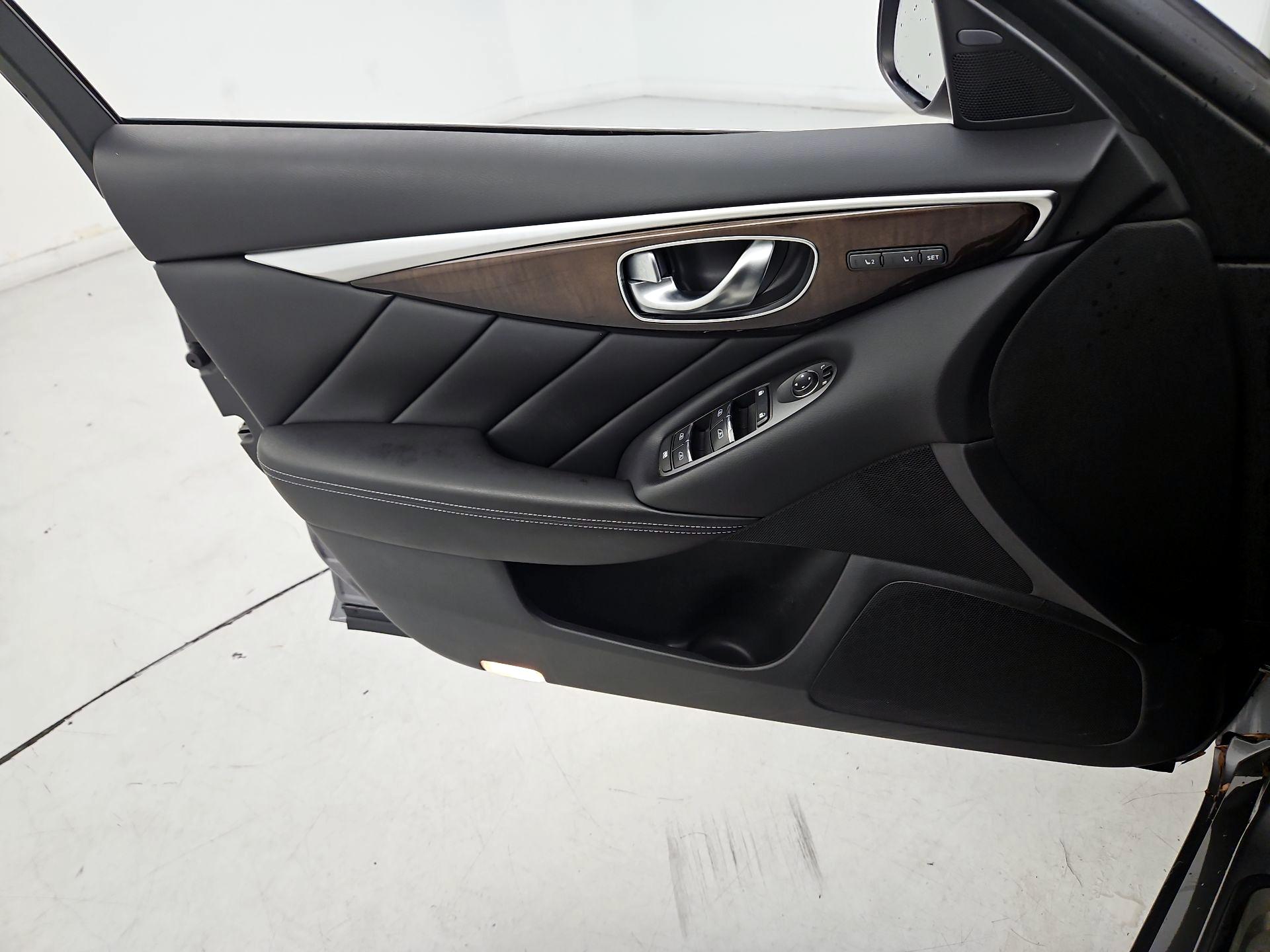 Thumbnail: 2016 INFINITI Q50 - 12