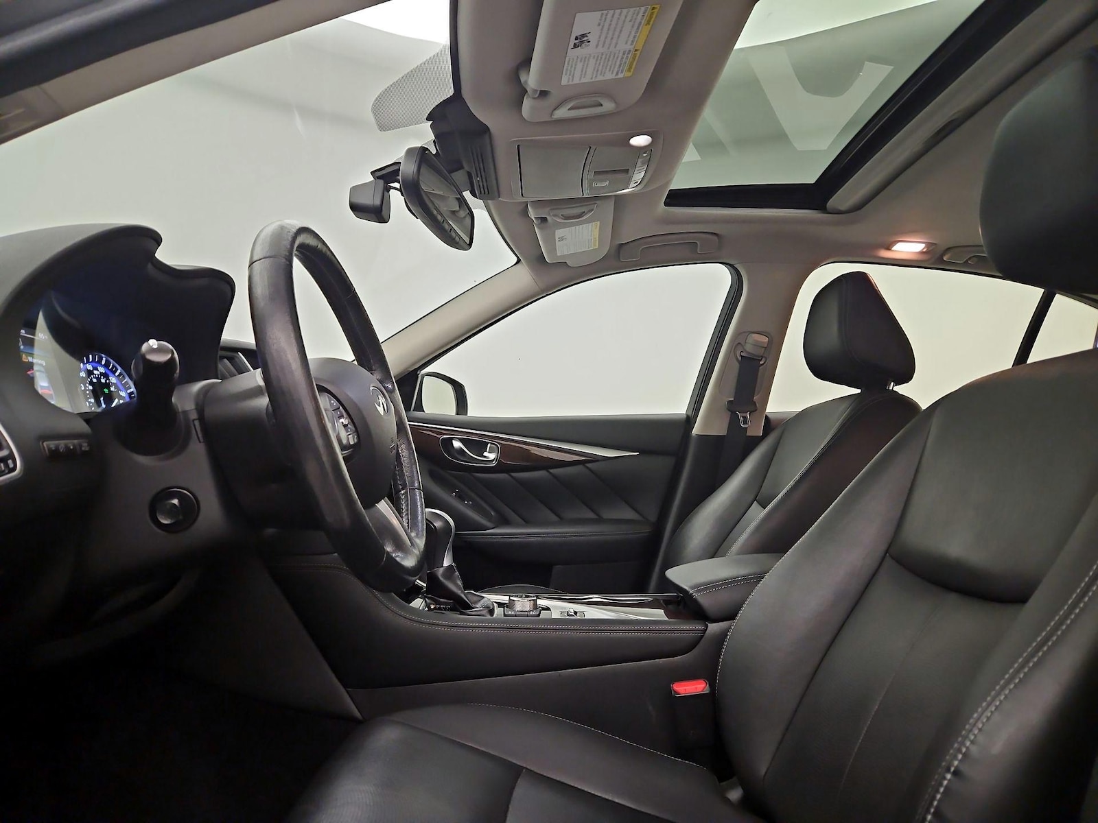 Sunroof(s) & Overhead Airbags