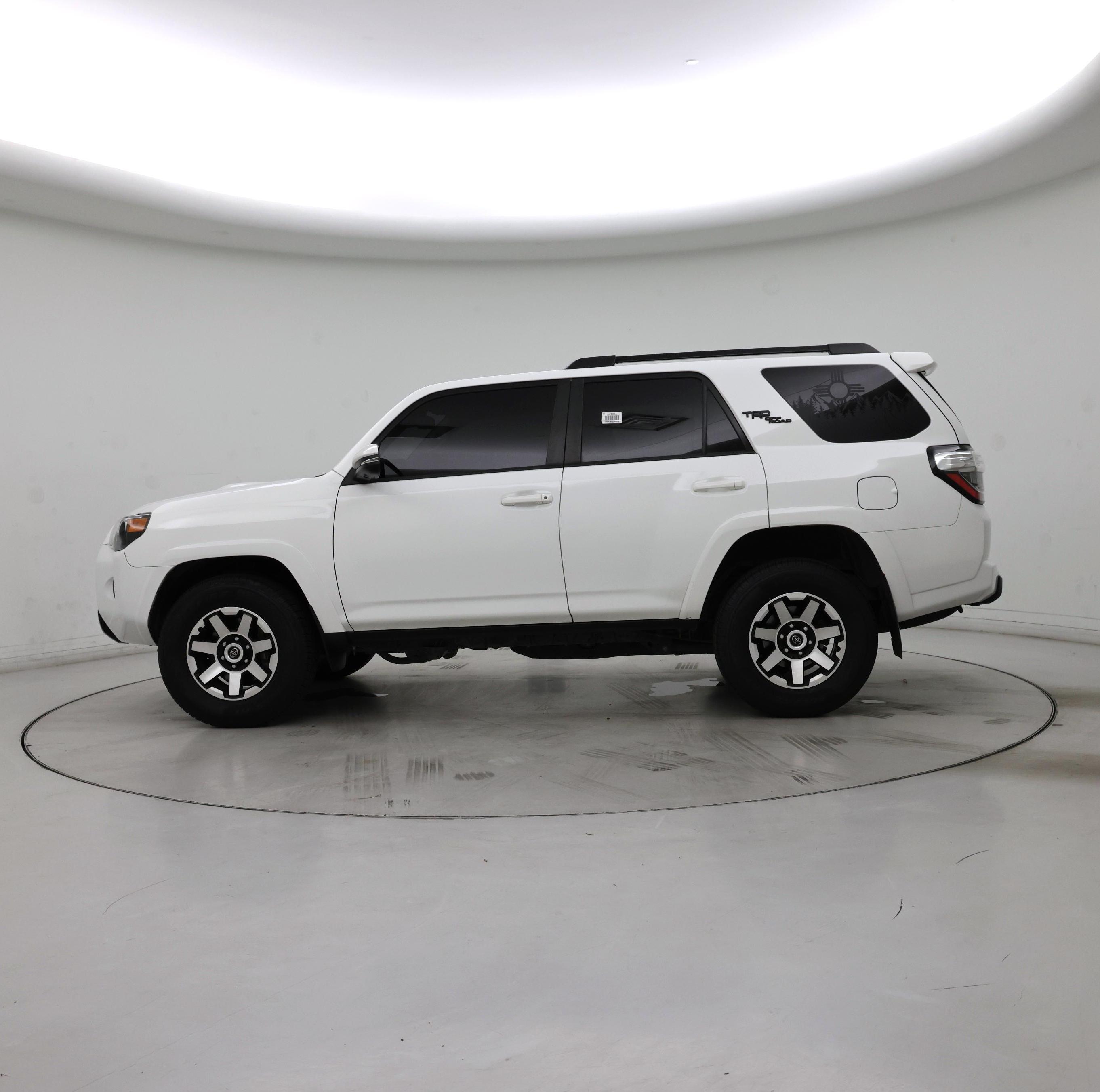 Thumbnail: 2022 Toyota 4Runner - 3