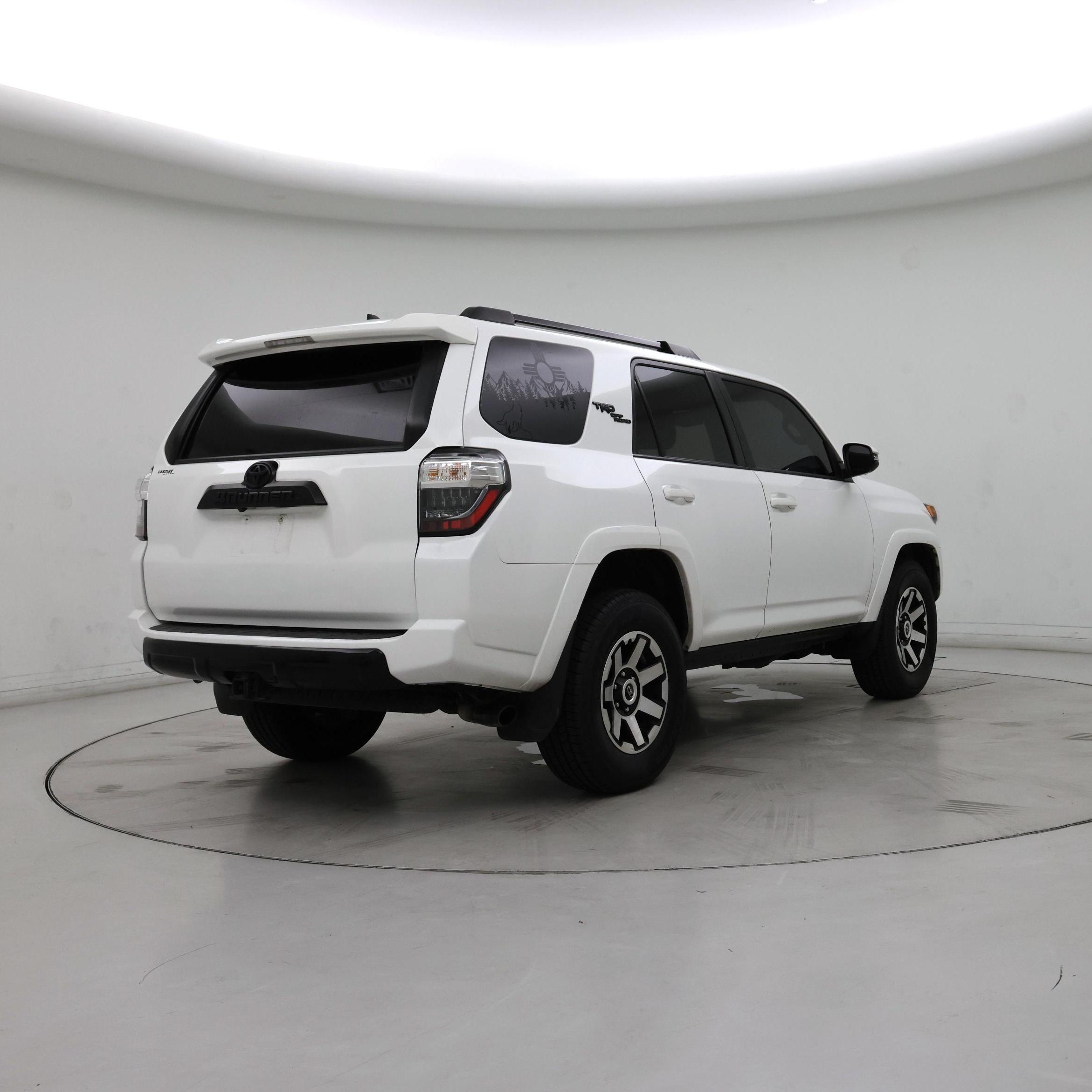 Thumbnail: 2022 Toyota 4Runner - 8