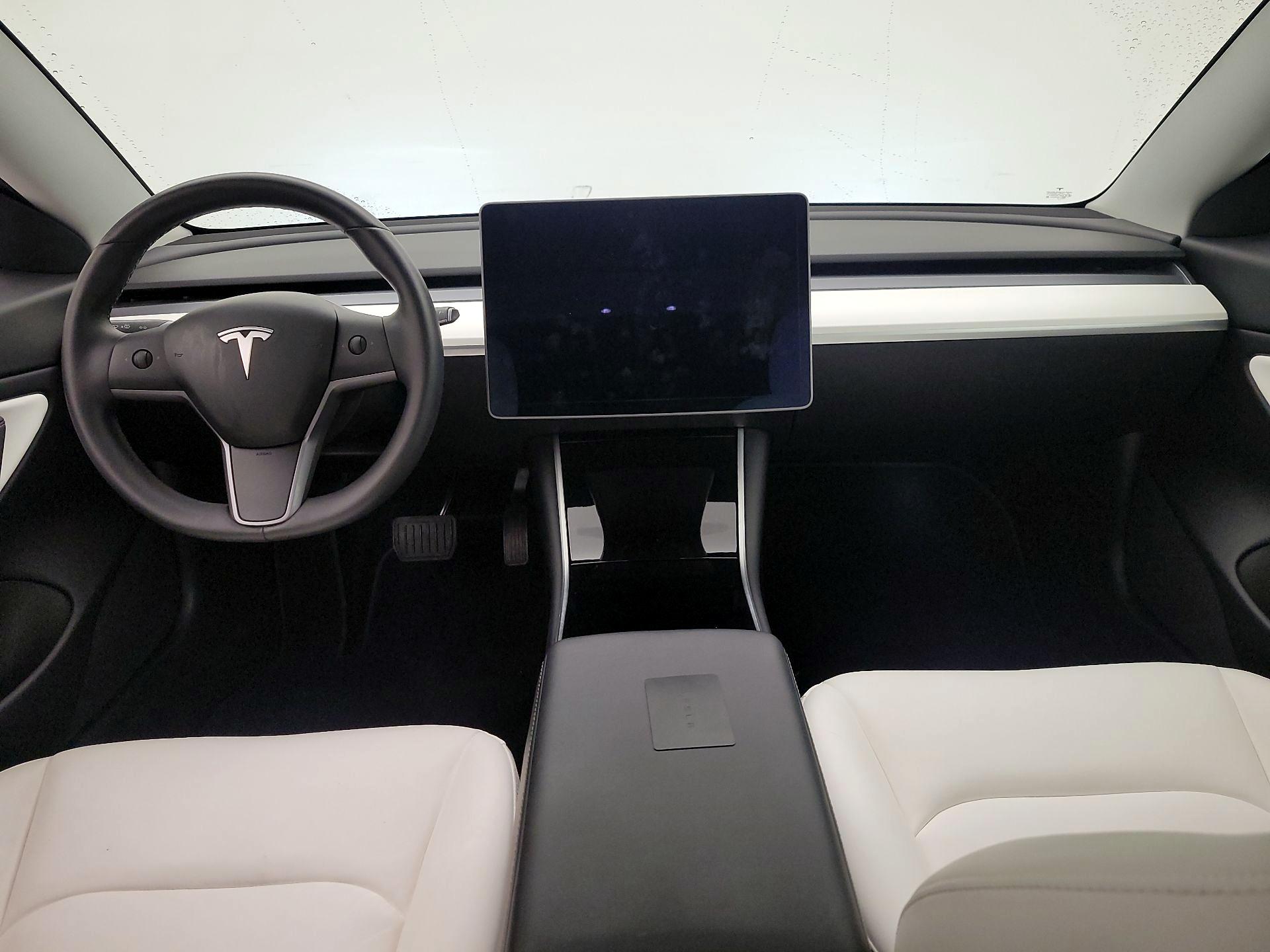 Thumbnail: 2020 Tesla Model 3 - 9