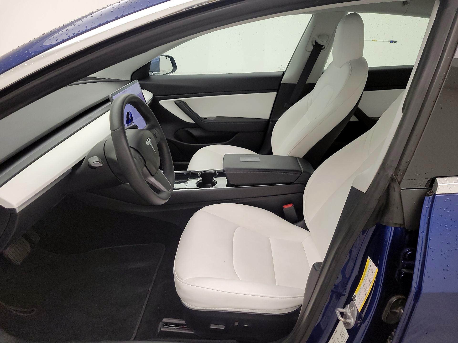 Thumbnail: 2020 Tesla Model 3 - 11