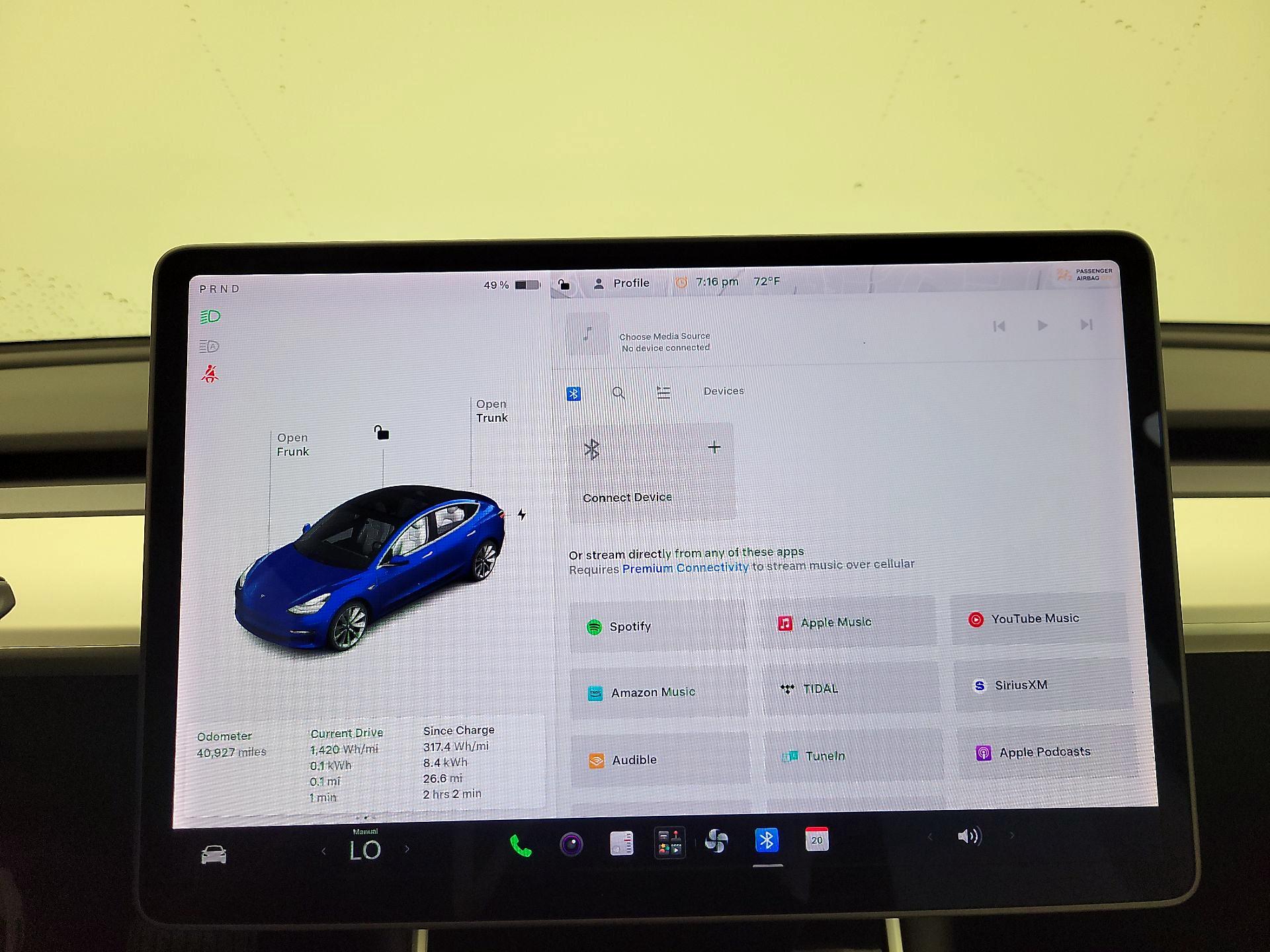 Thumbnail: 2020 Tesla Model 3 - 14