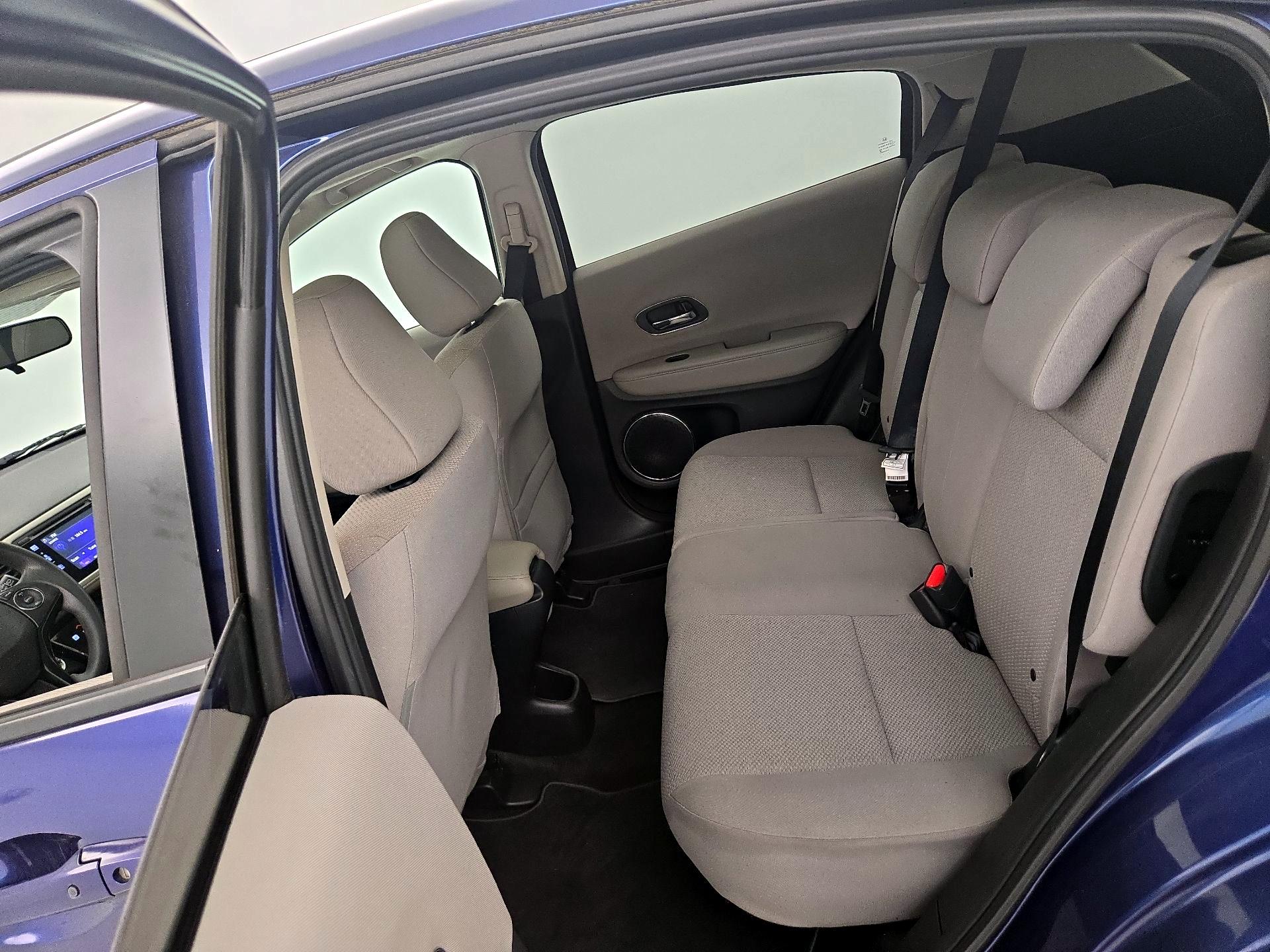 Thumbnail: 2016 Honda HR-V - 20