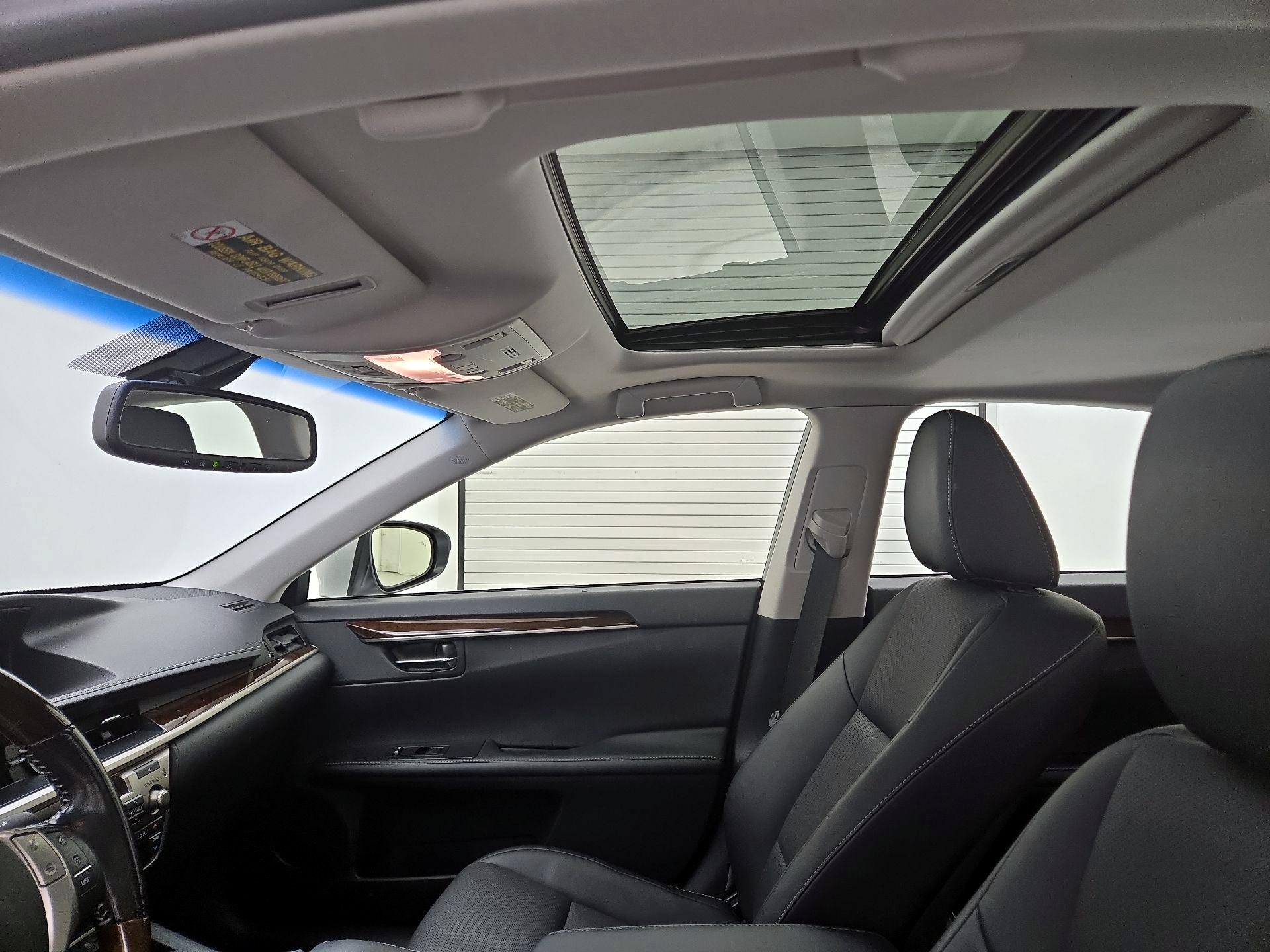 Thumbnail: 2015 Lexus ES - 20