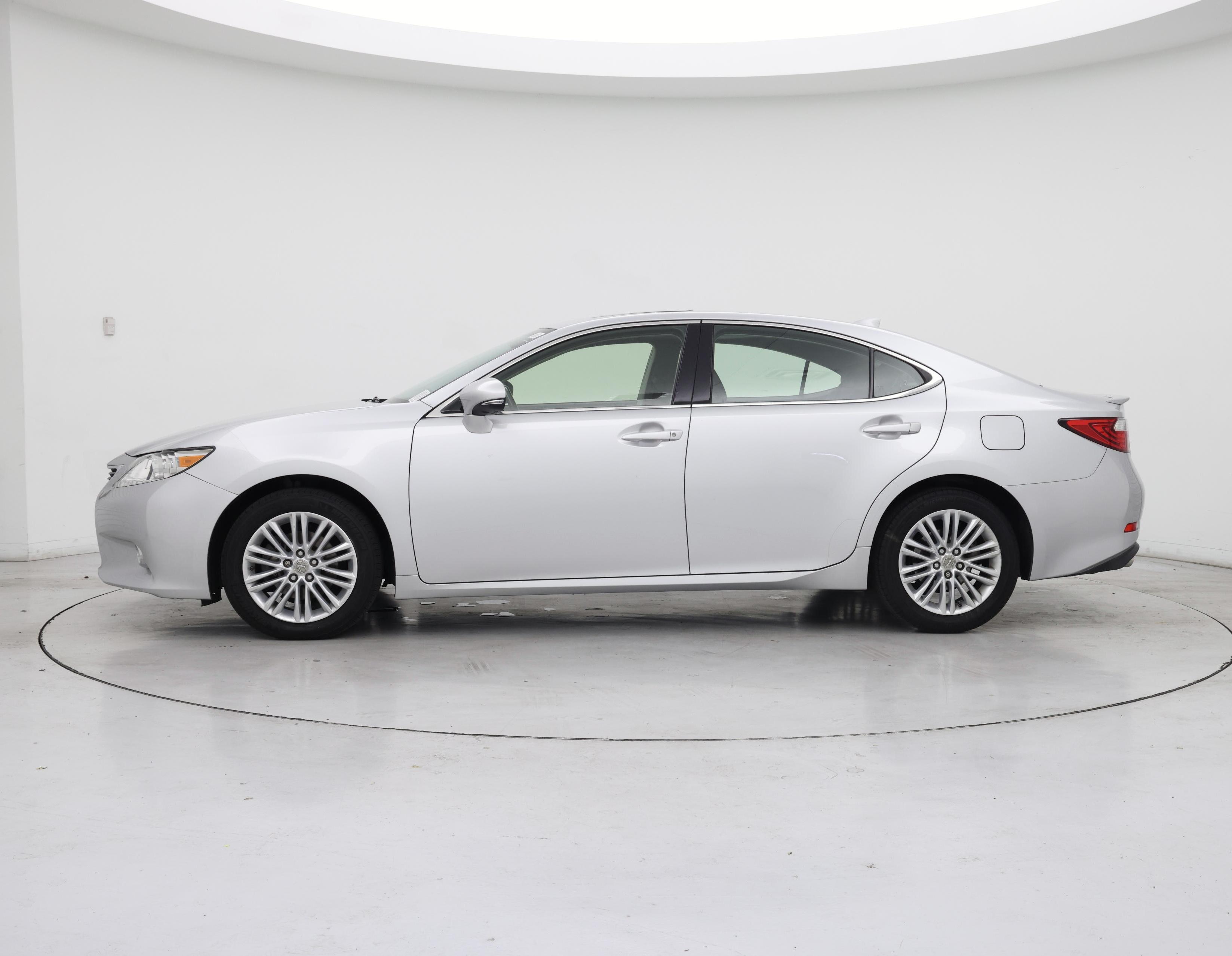 Thumbnail: 2015 Lexus ES - 3