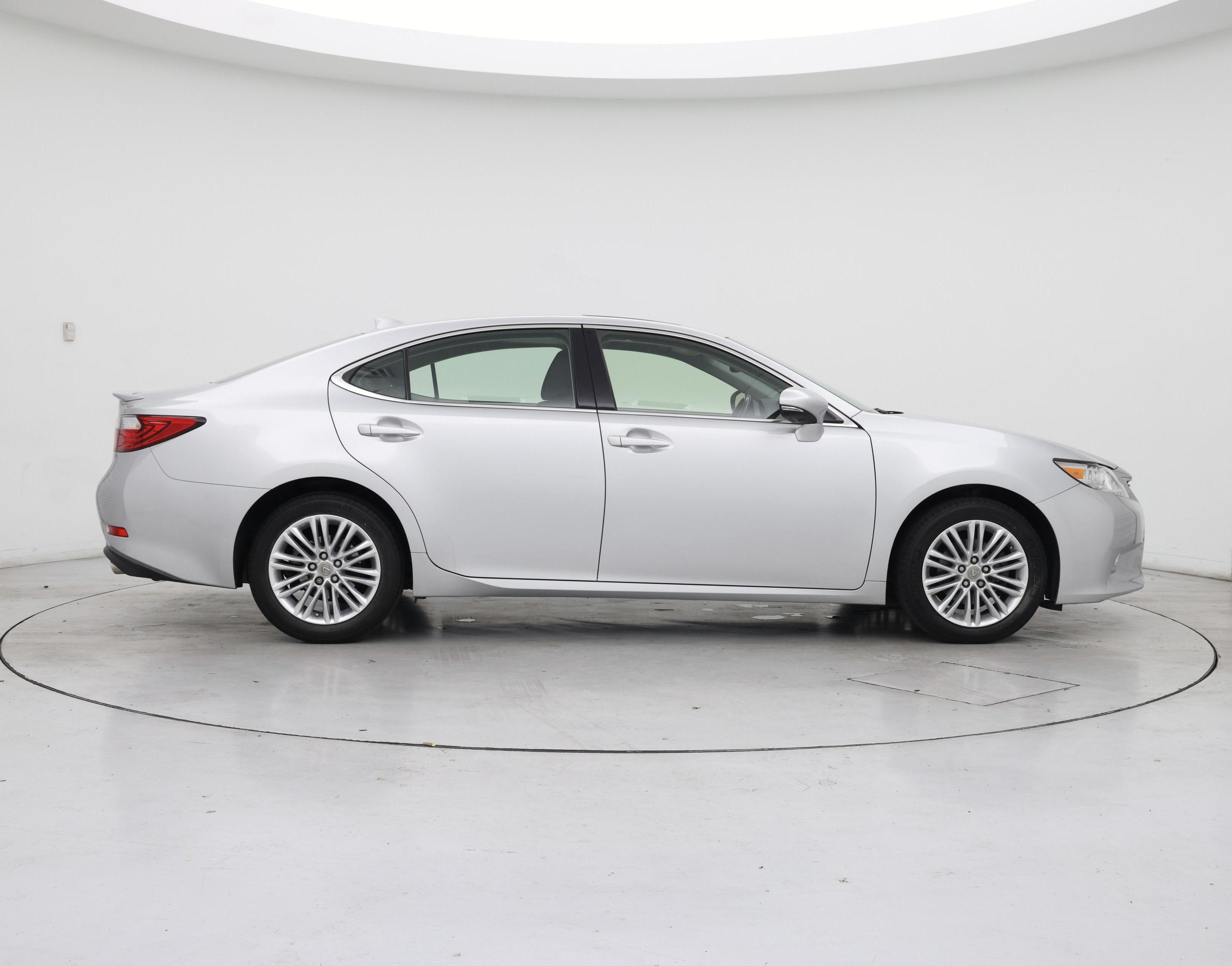 Thumbnail: 2015 Lexus ES - 7