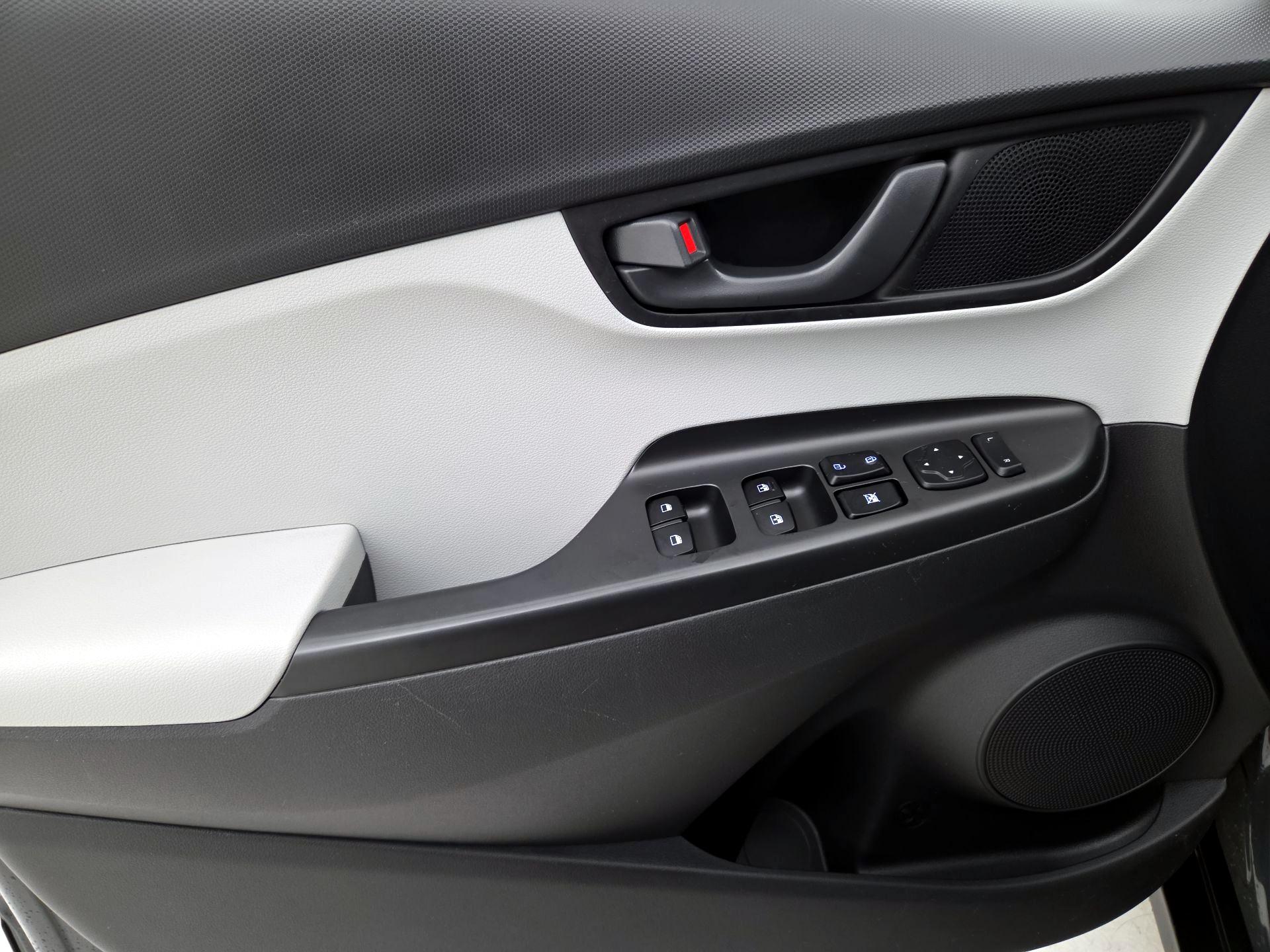 Thumbnail: 2023 Hyundai Kona - 12