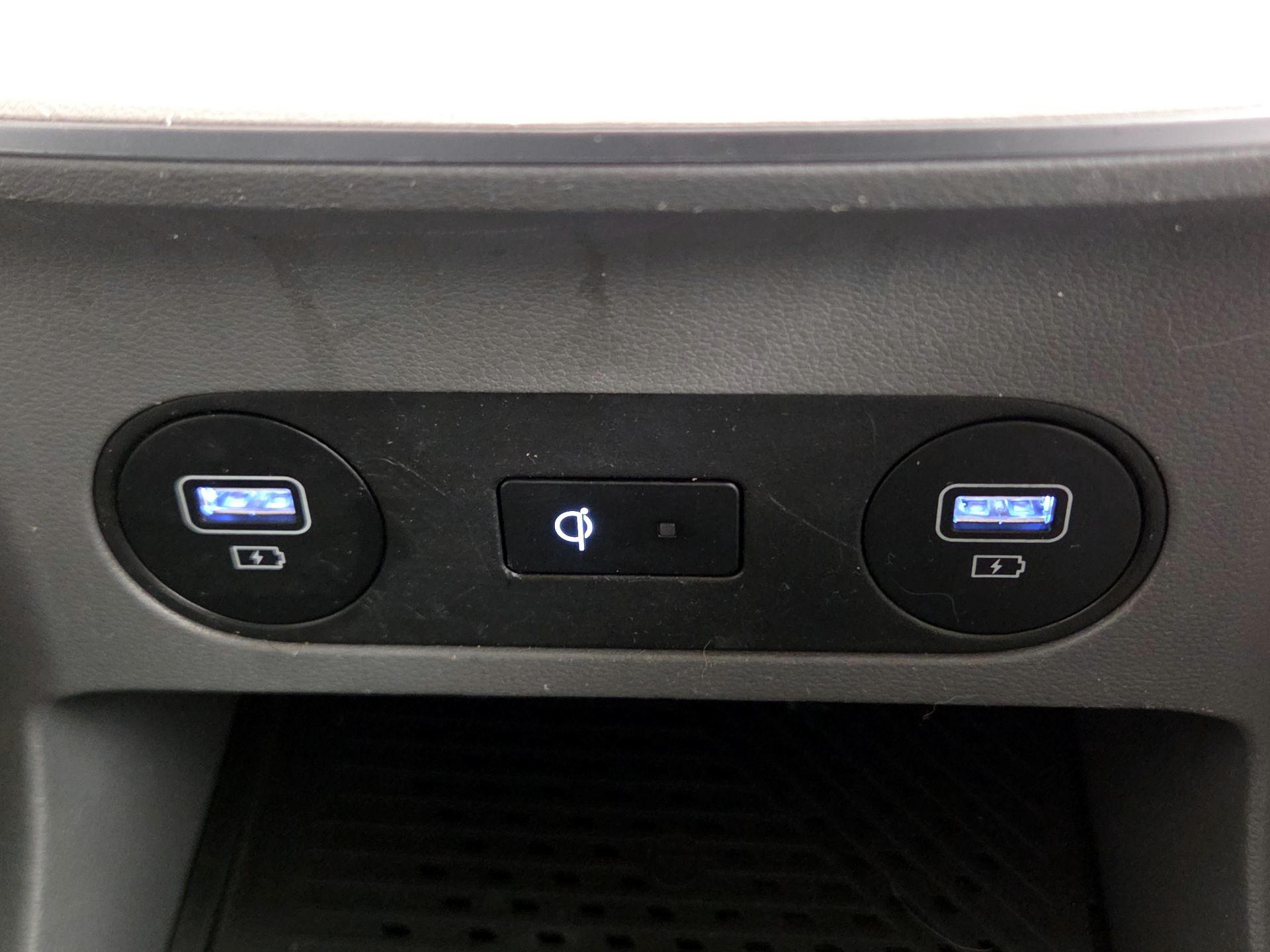 Thumbnail: 2022 Hyundai Ioniq 5 - 19