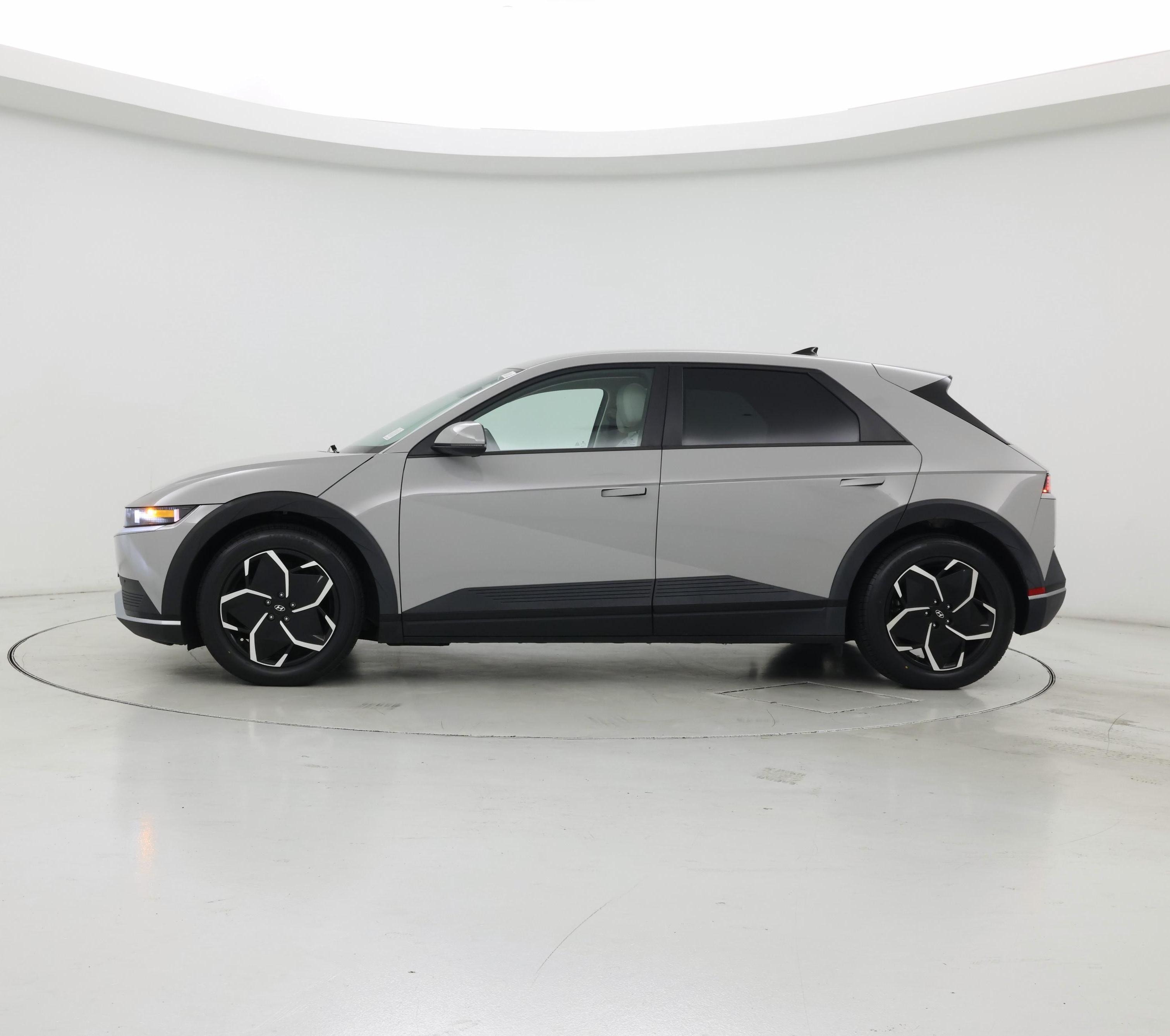 Thumbnail: 2022 Hyundai Ioniq 5 - 3