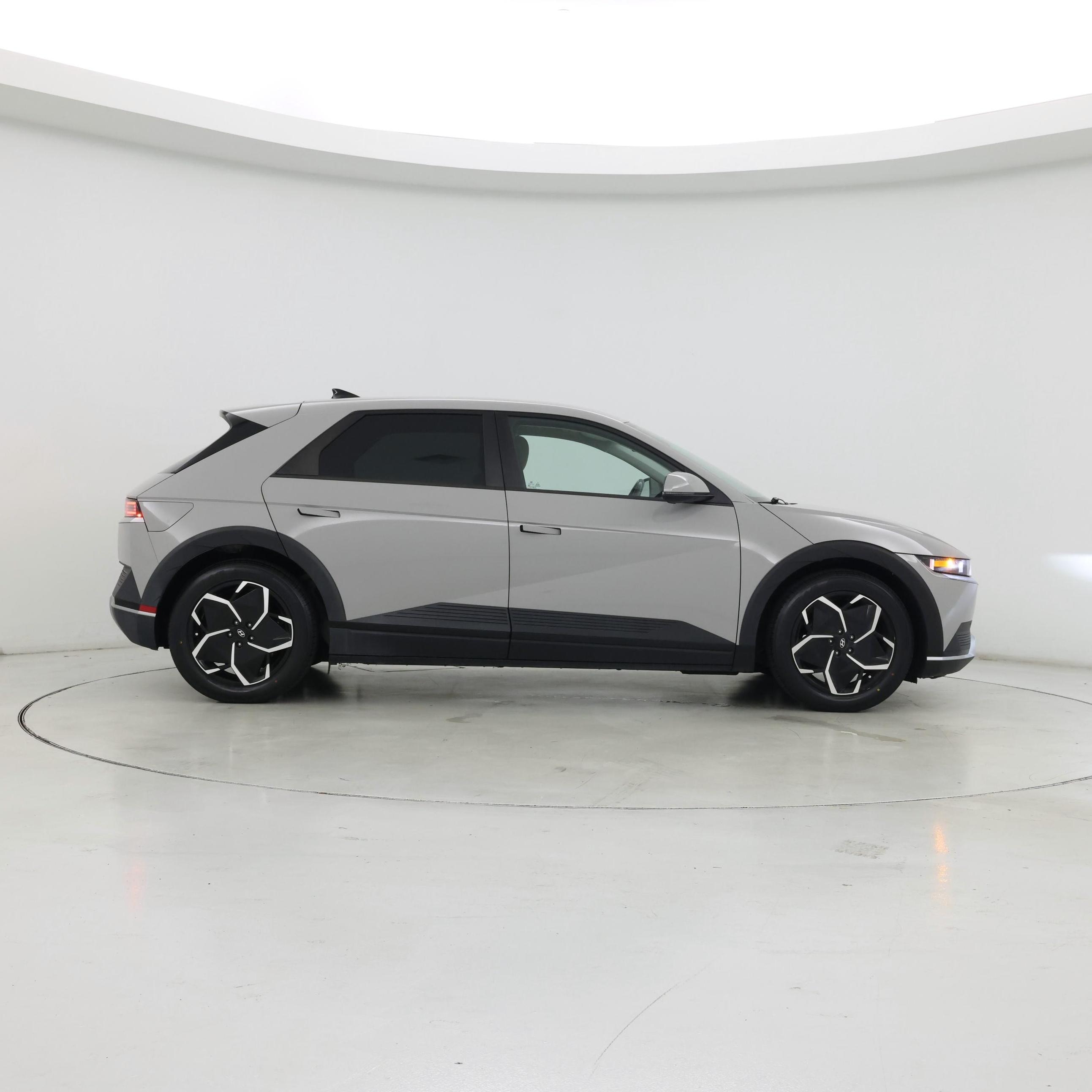 Thumbnail: 2022 Hyundai Ioniq 5 - 7