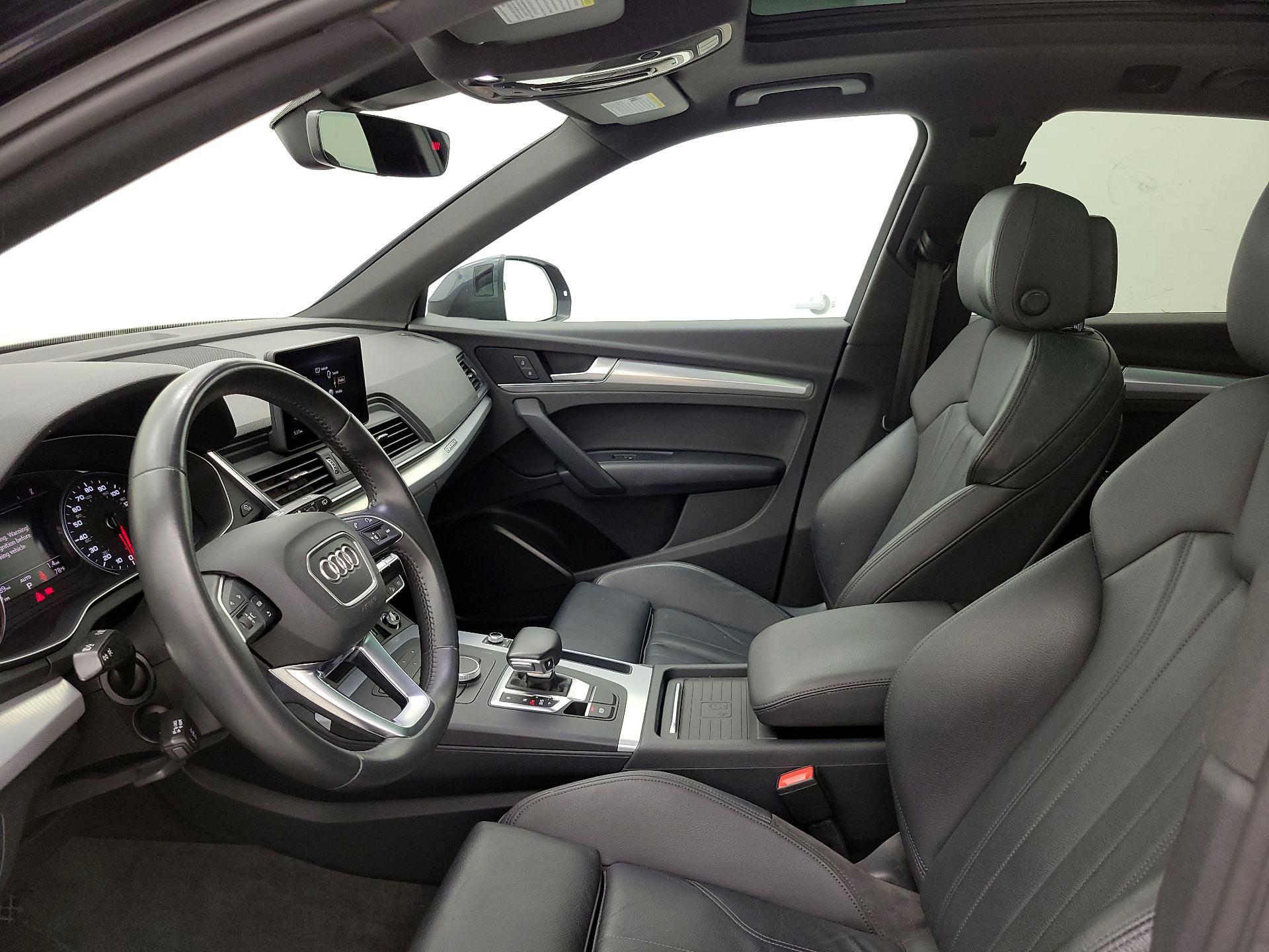 Thumbnail: 2020 Audi Q5 - 11