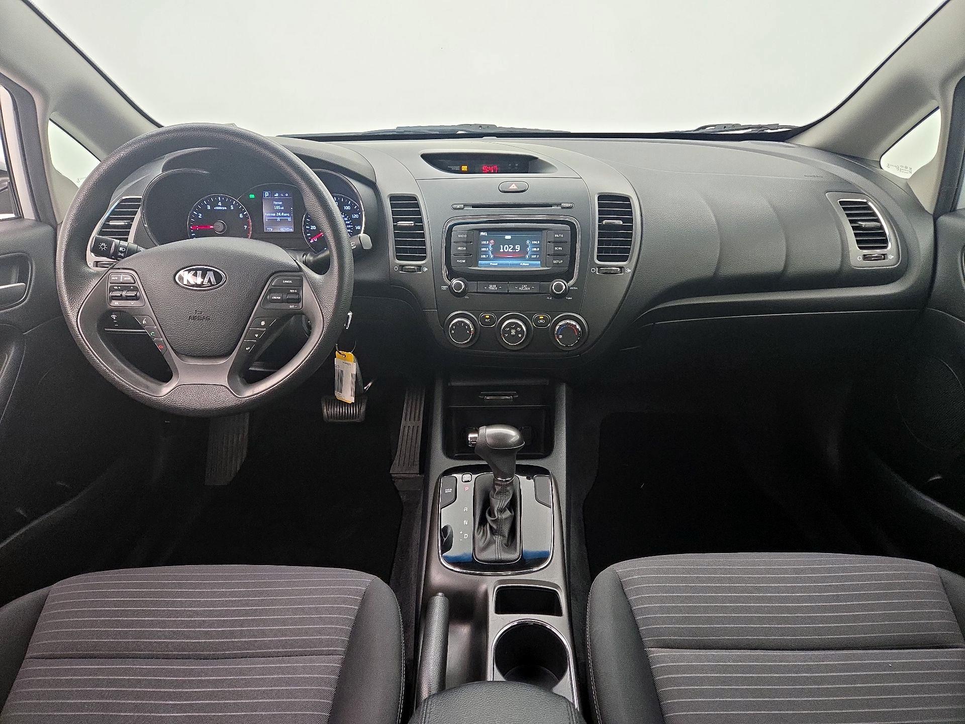 Thumbnail: 2017 Kia Forte - 9