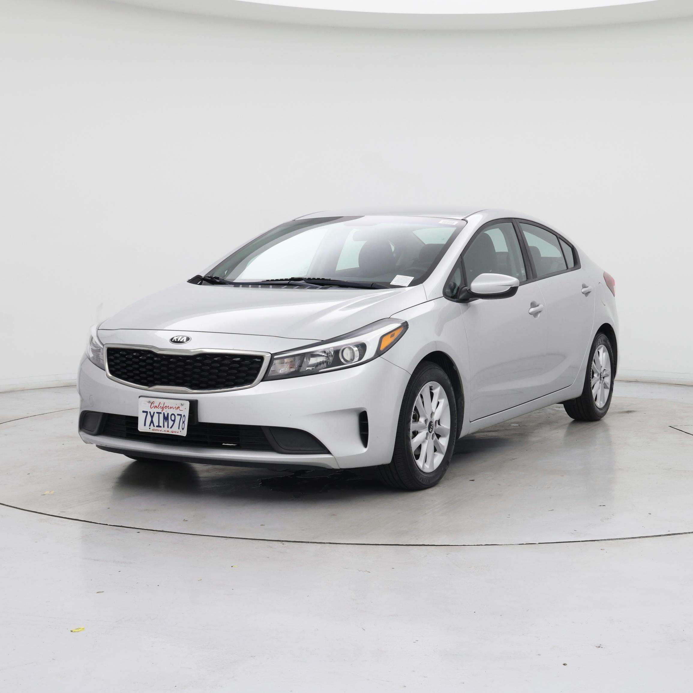 Thumbnail: 2017 Kia Forte - 4