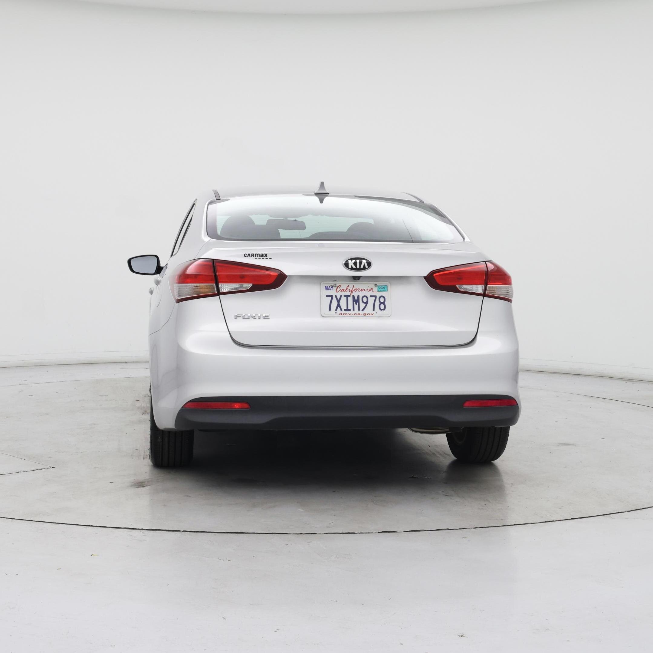 Thumbnail: 2017 Kia Forte - 6