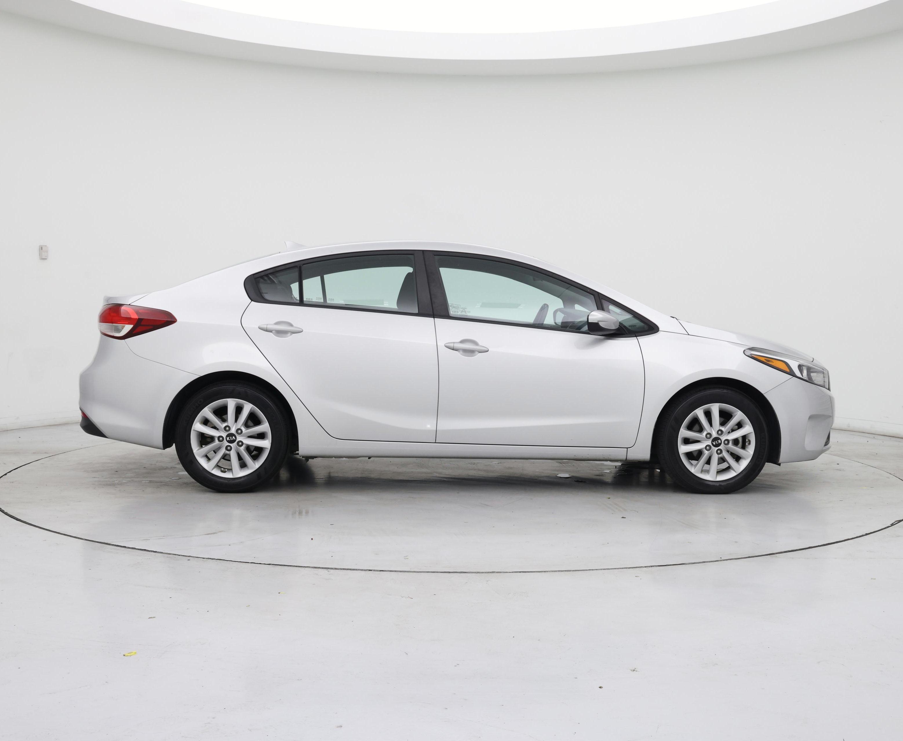 Thumbnail: 2017 Kia Forte - 7