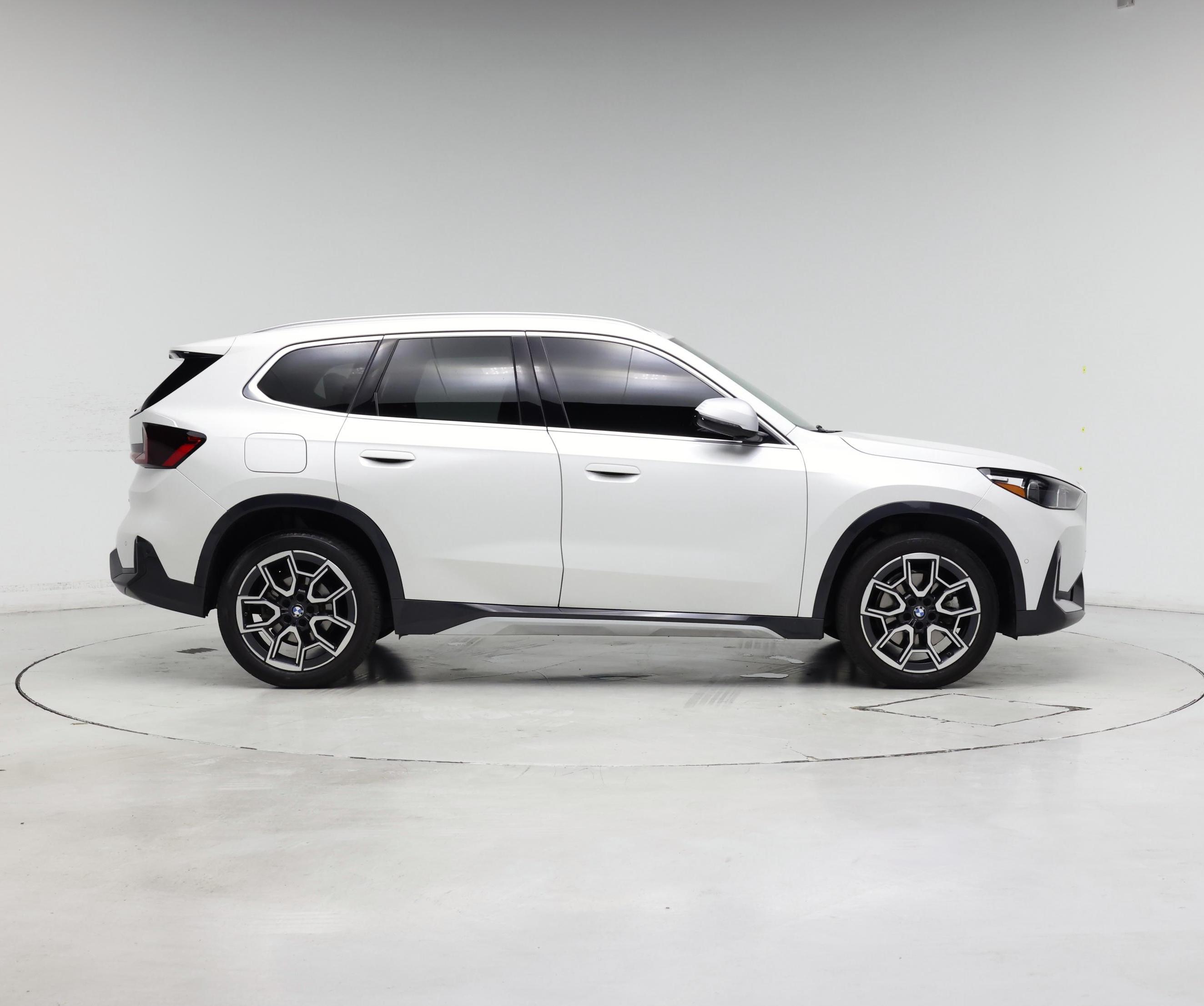Thumbnail: 2023 BMW X1 - 7